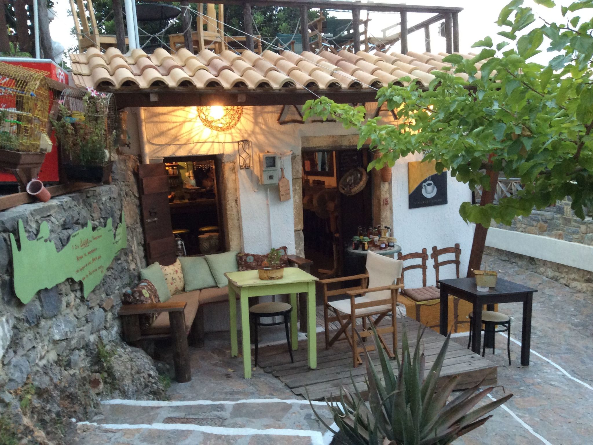 Versteckte Villa mit Pool und herrlichem Blick über die Bucht von Mirabelle und-Image-tags.info