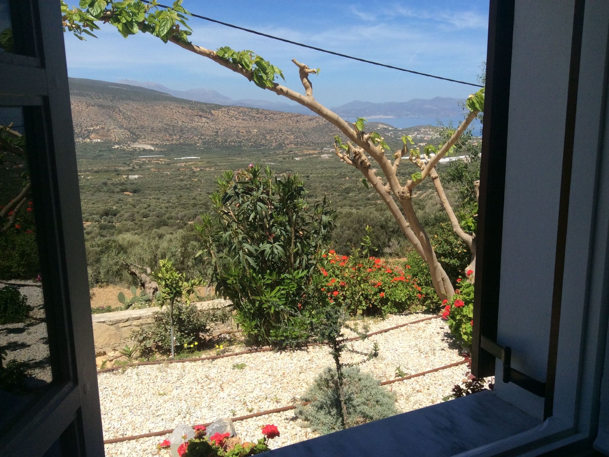 Versteckte Villa mit Pool und herrlichem Blick über die Bucht von Mirabelle und-Dehors
