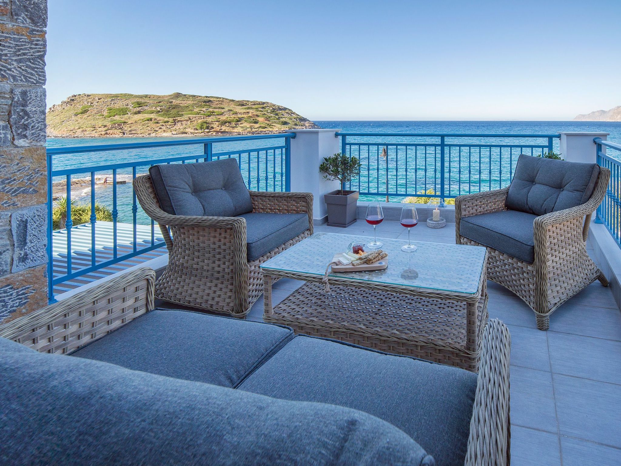 Neue Villa Moments am Meer mit Whirlpool, 50 m zum Strand