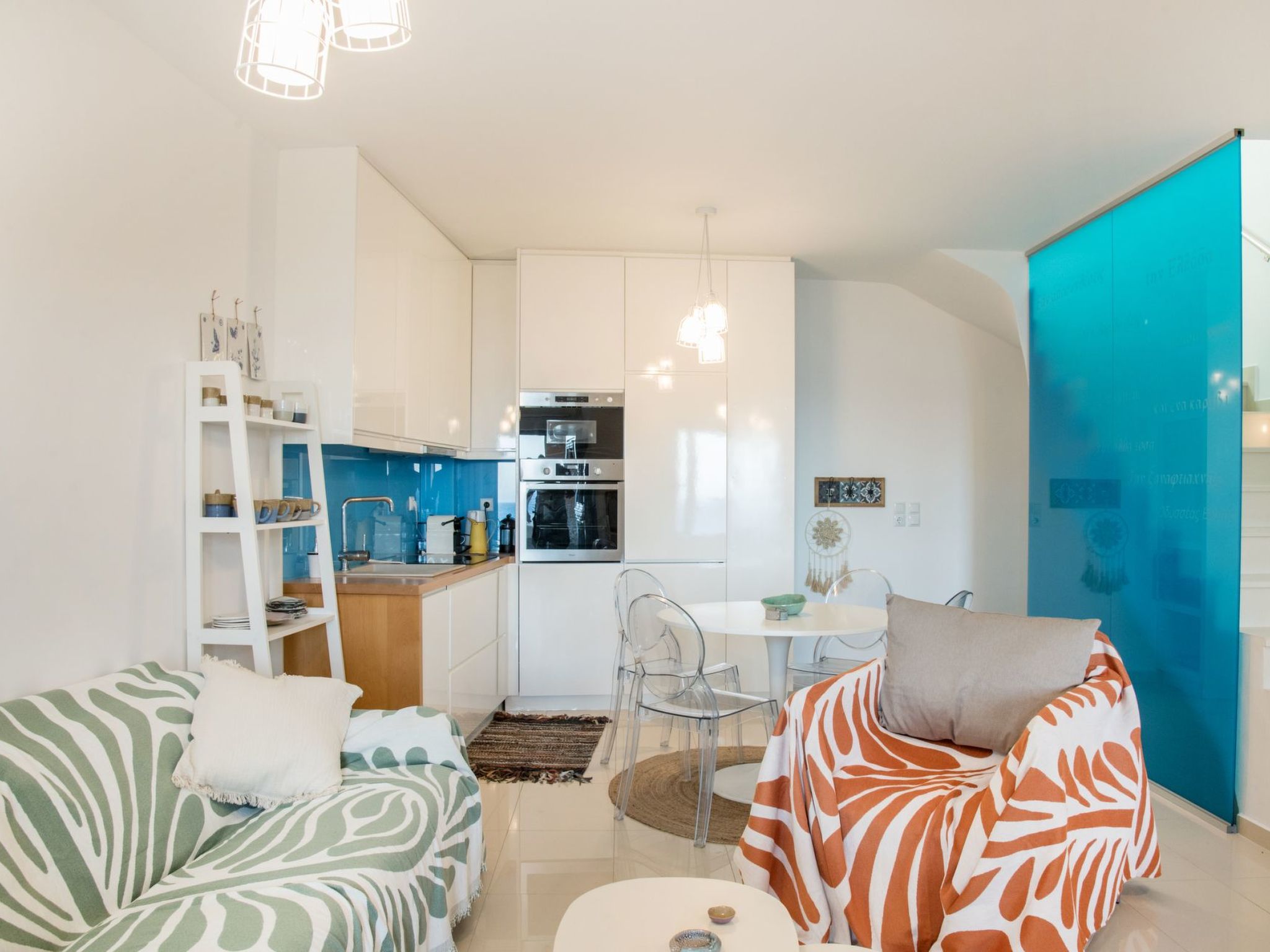 Neue Villa Moments am Meer mit Whirlpool, 50 m zum Strand