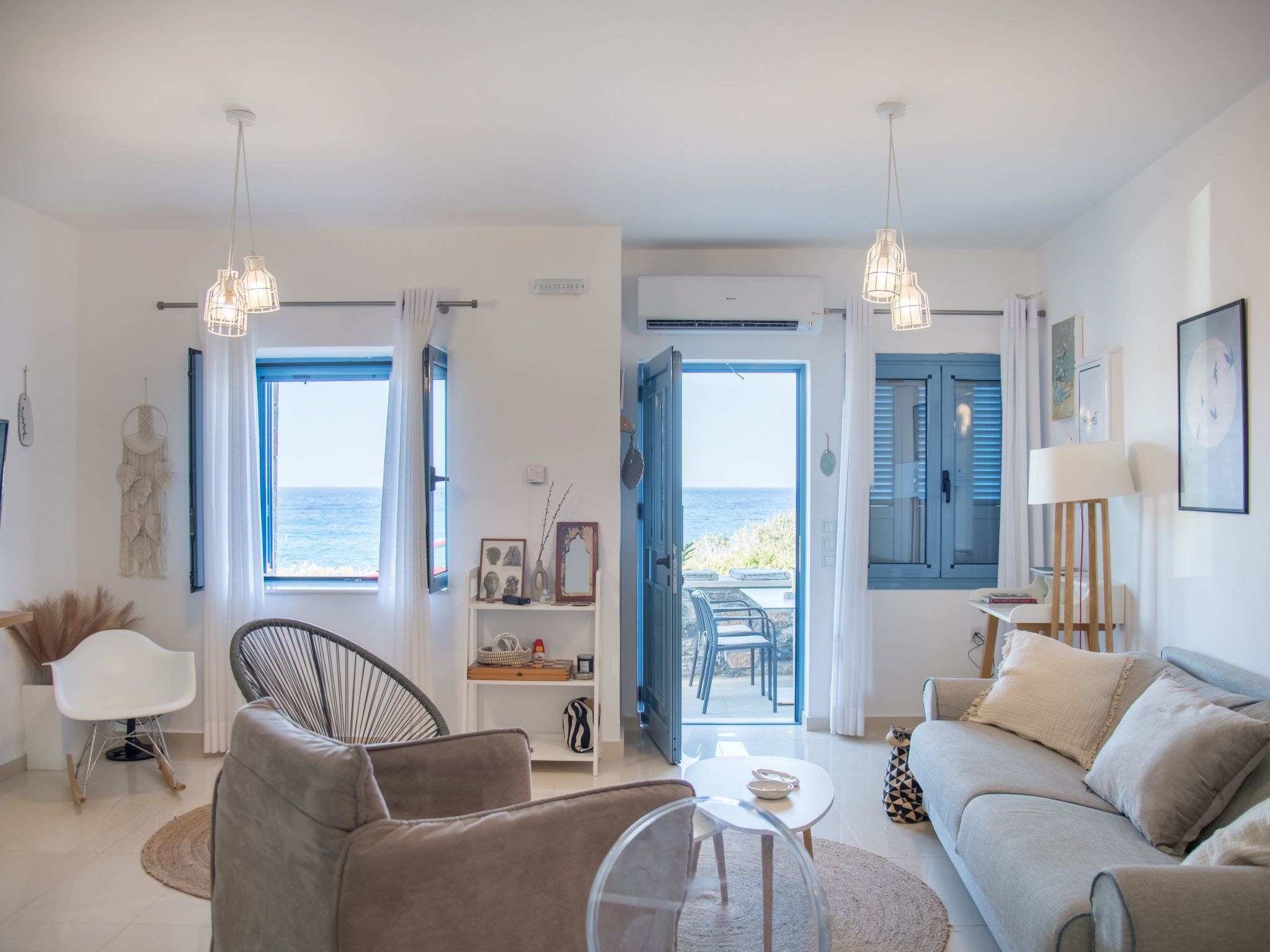 Neue Villa Moments am Meer mit Whirlpool, 50 m zum Strand-Dedans