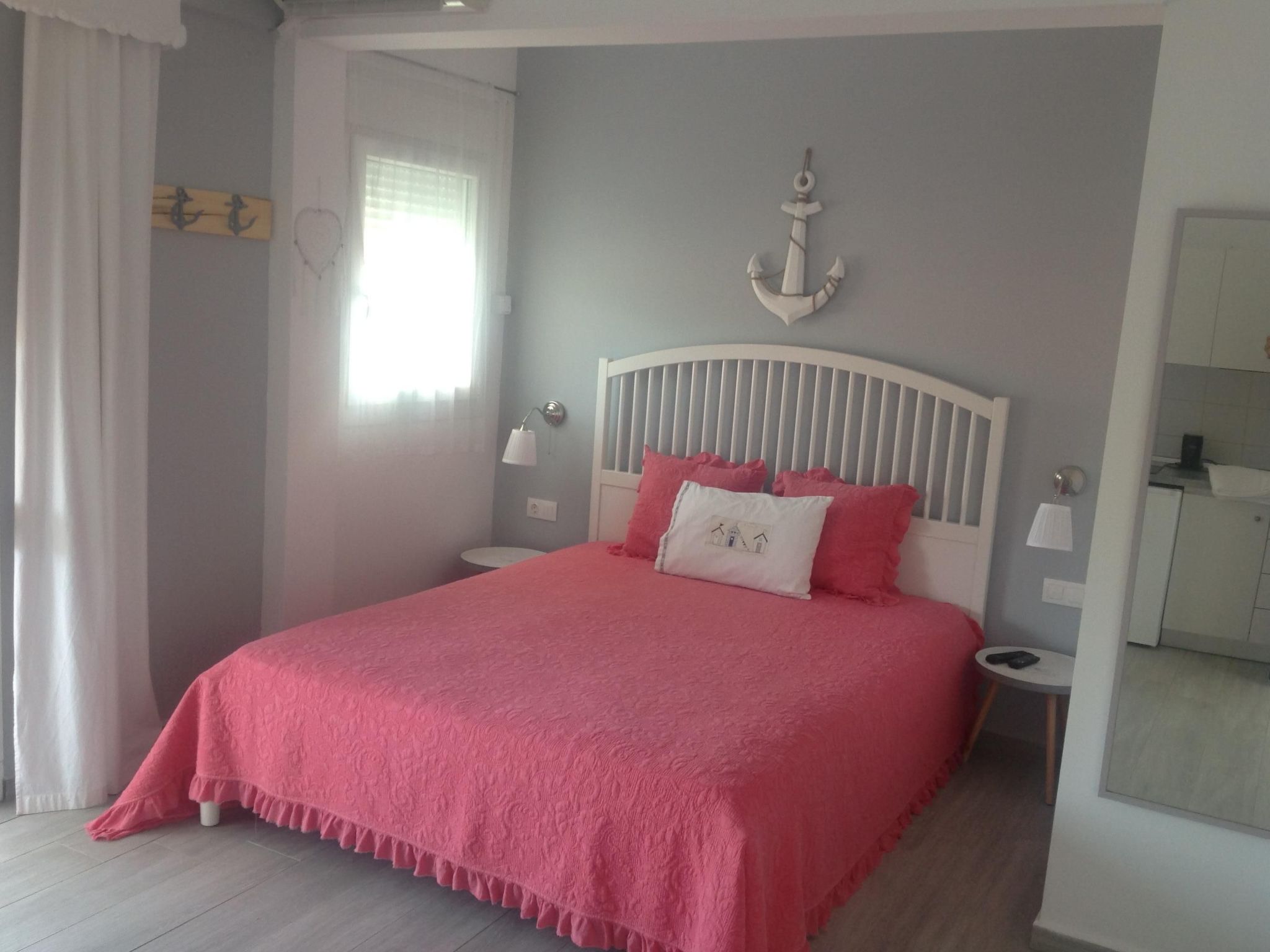 Studio-Appartement mit Balkon-Image-tags.info