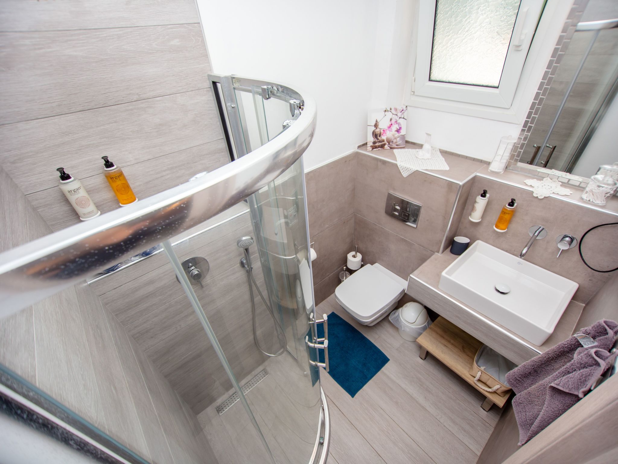 Studio-Appartement mit Balkon-Image-tags.info