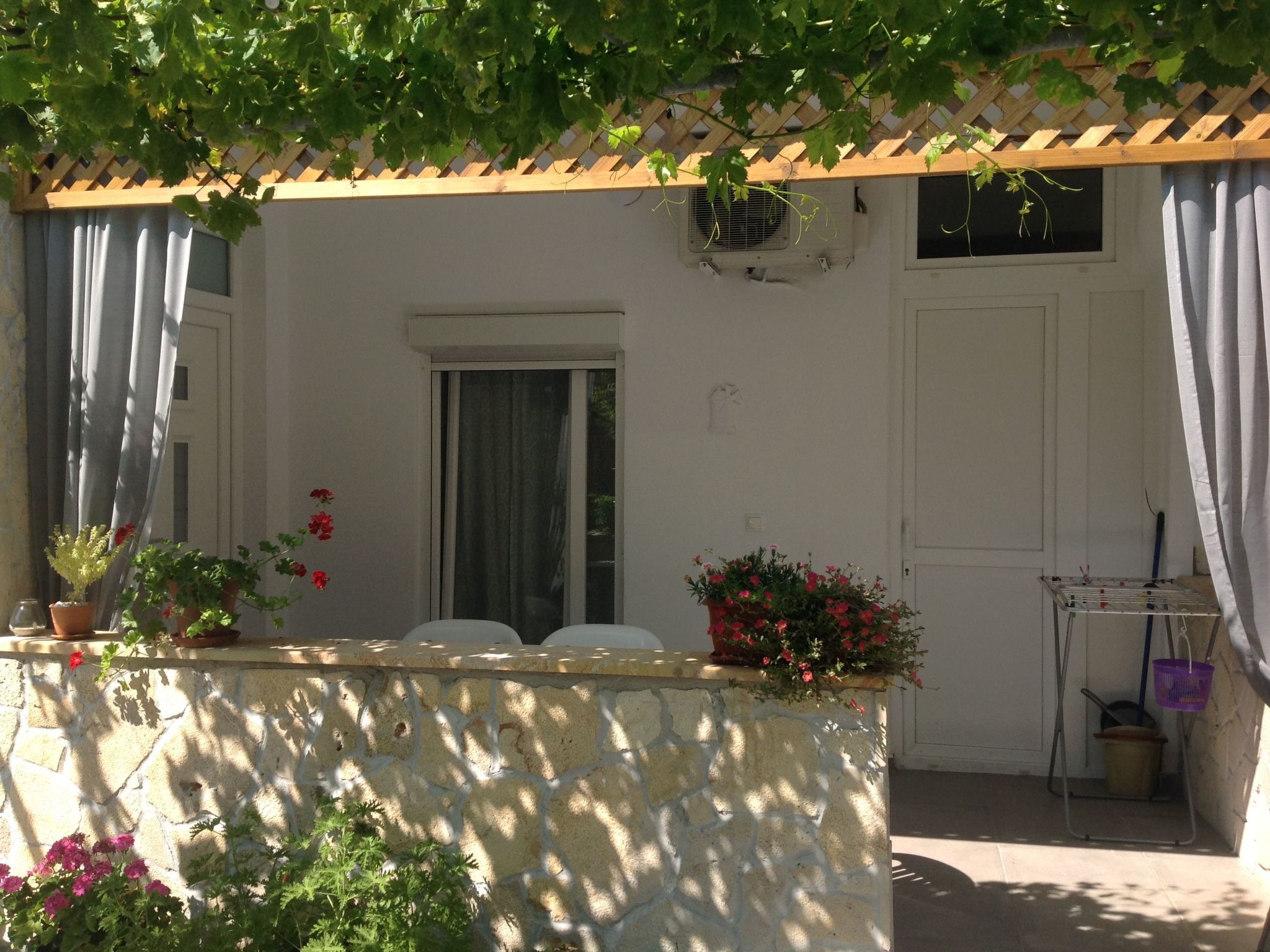 Appartement mit Terrasse-Image-tags.info