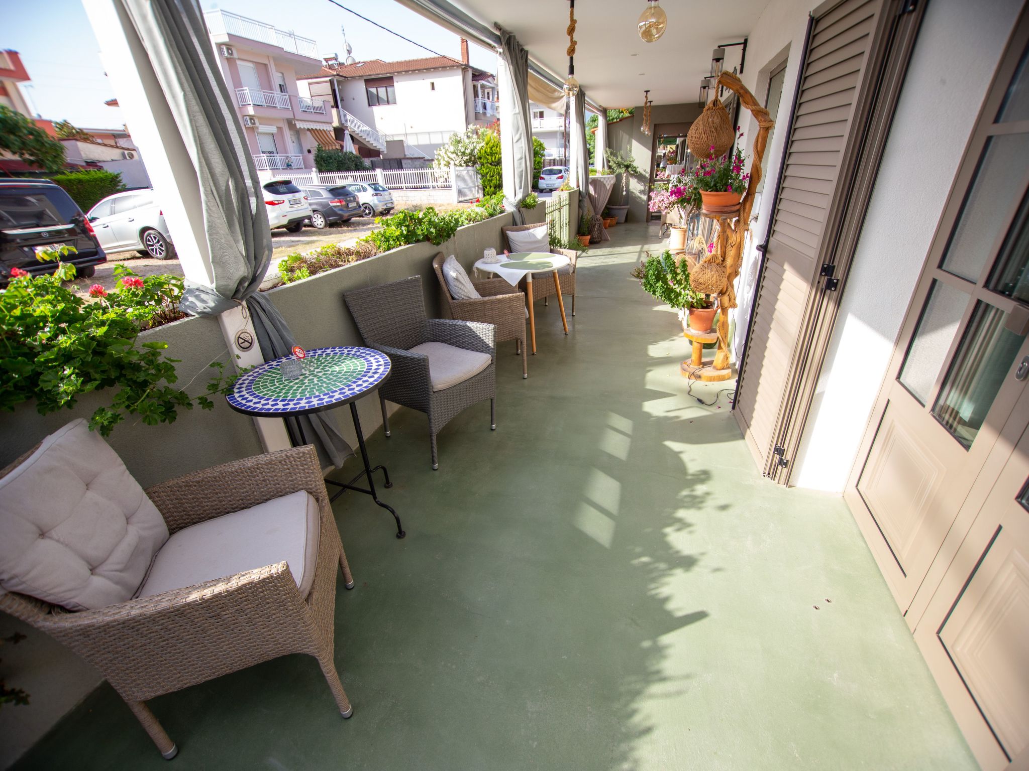 Appartement mit Terrasse-Image-tags.info