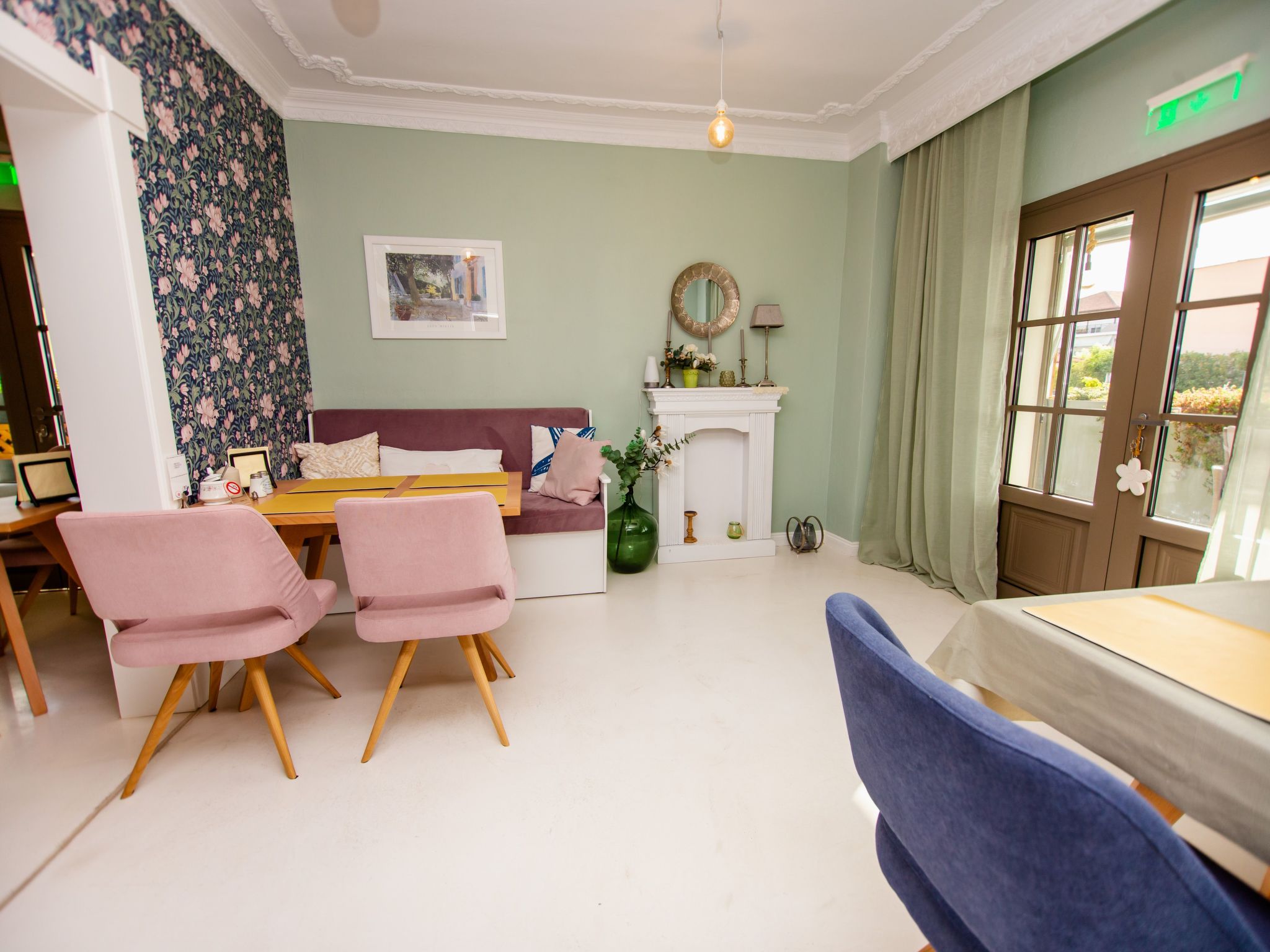 Appartement mit Terrasse-Binnen