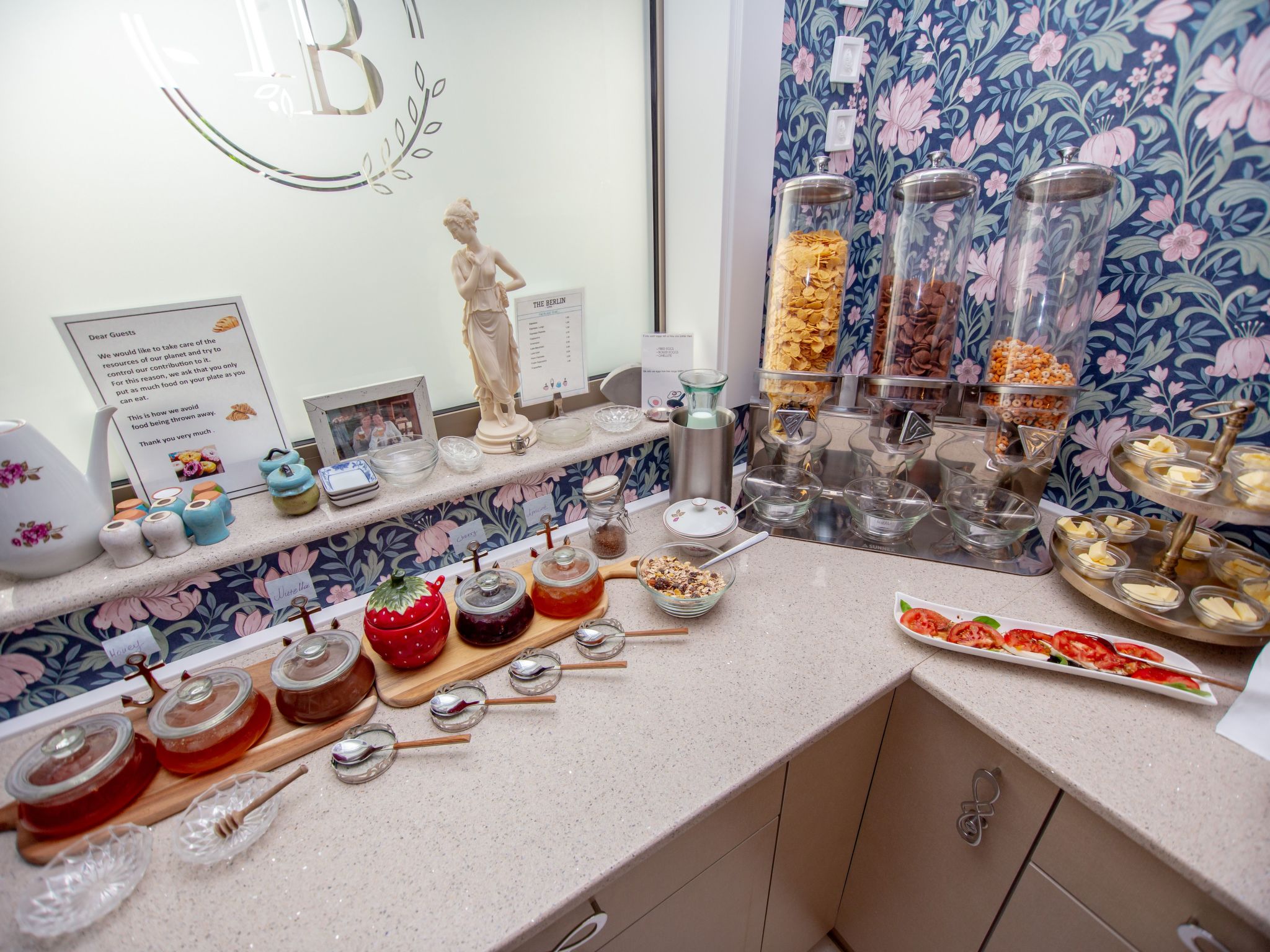 Appartement mit Terrasse-Image-tags.info