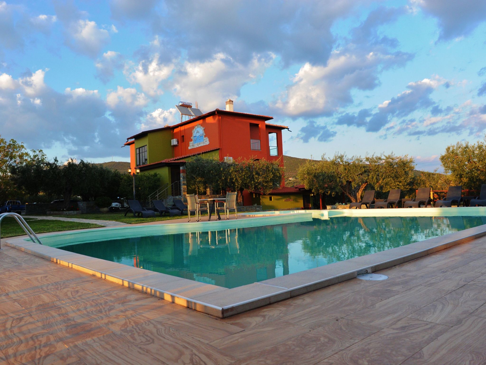 Modernes Studio für 3 Personen, Pool- und Gartenblick-Binnen