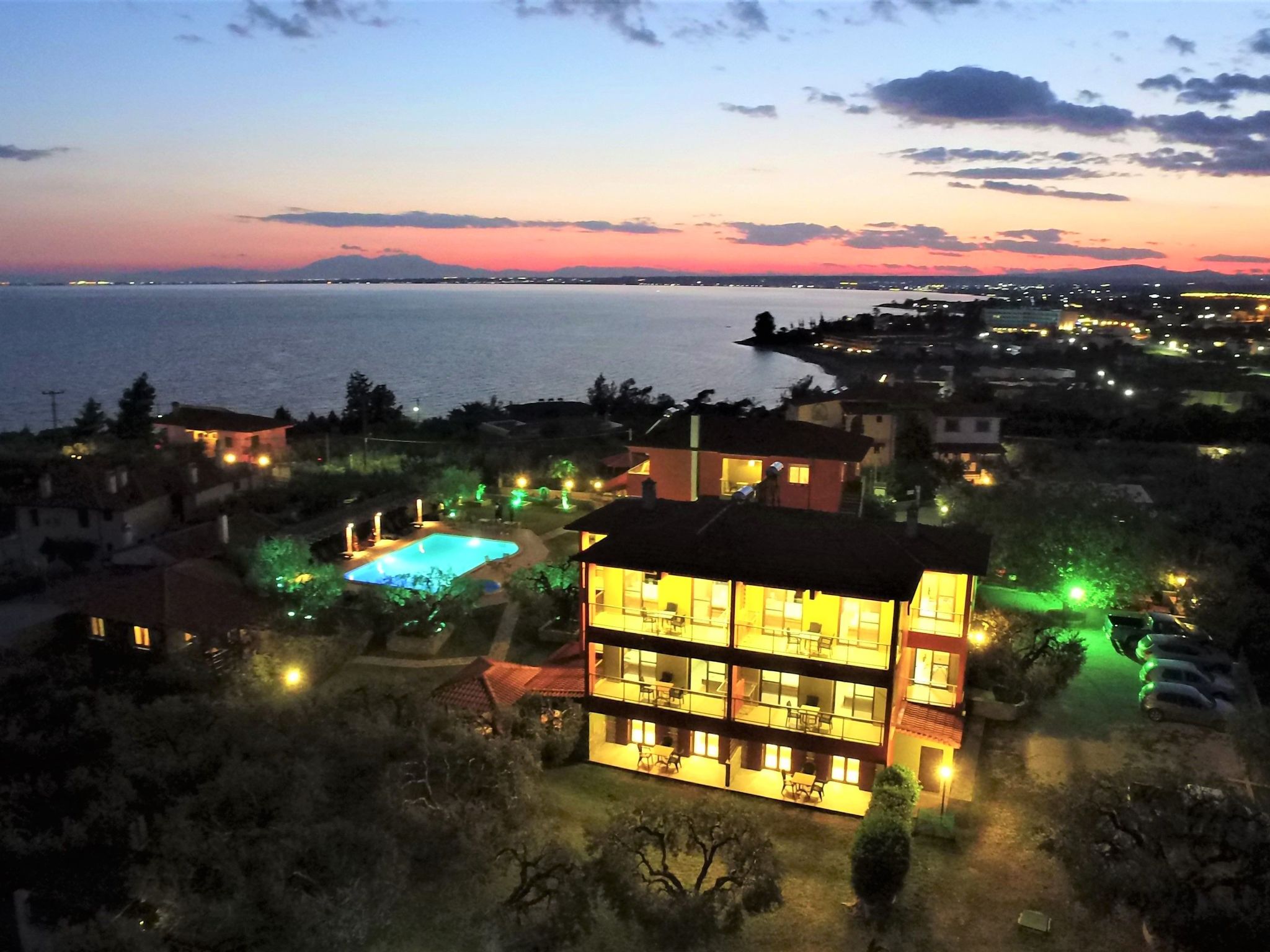 Modernes Studio für 3 Personen, Pool- und Gartenblick-Binnen