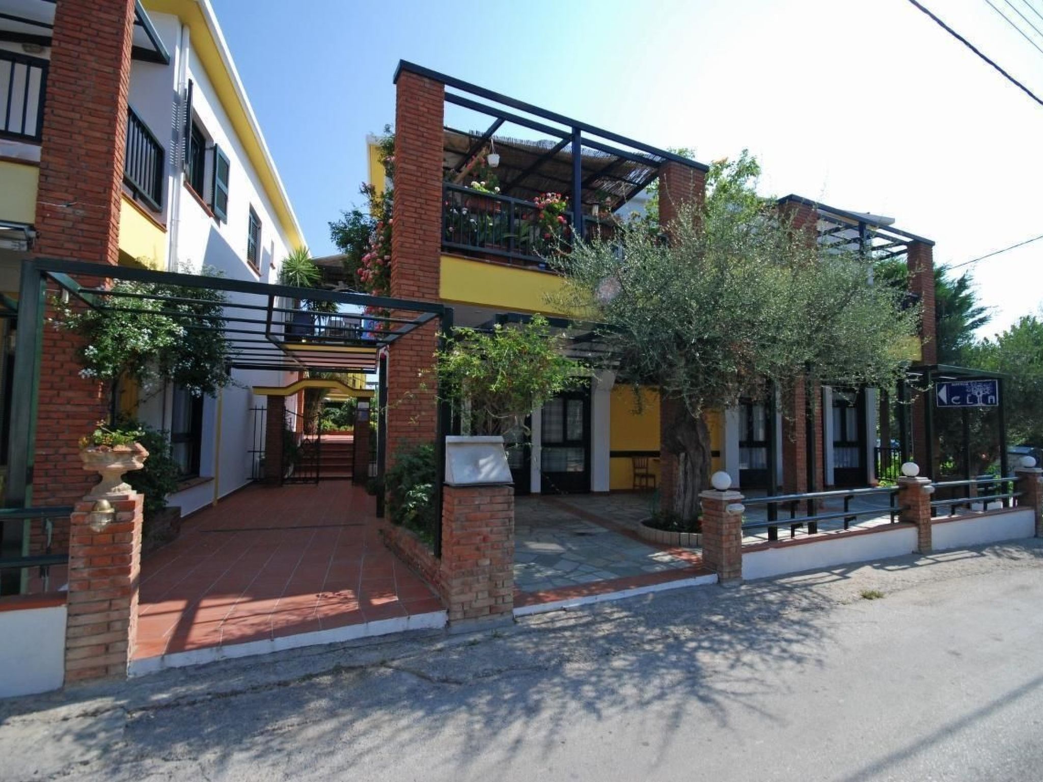 Elia Apartments Afytos