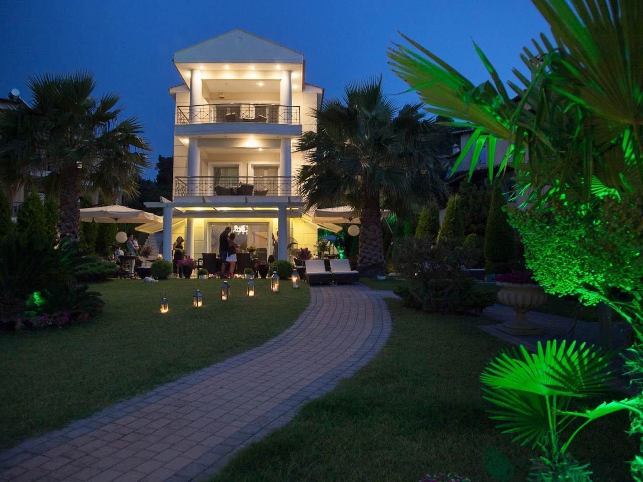 Wohnung in Pallini mit Eigener Terrasse-Drinnen