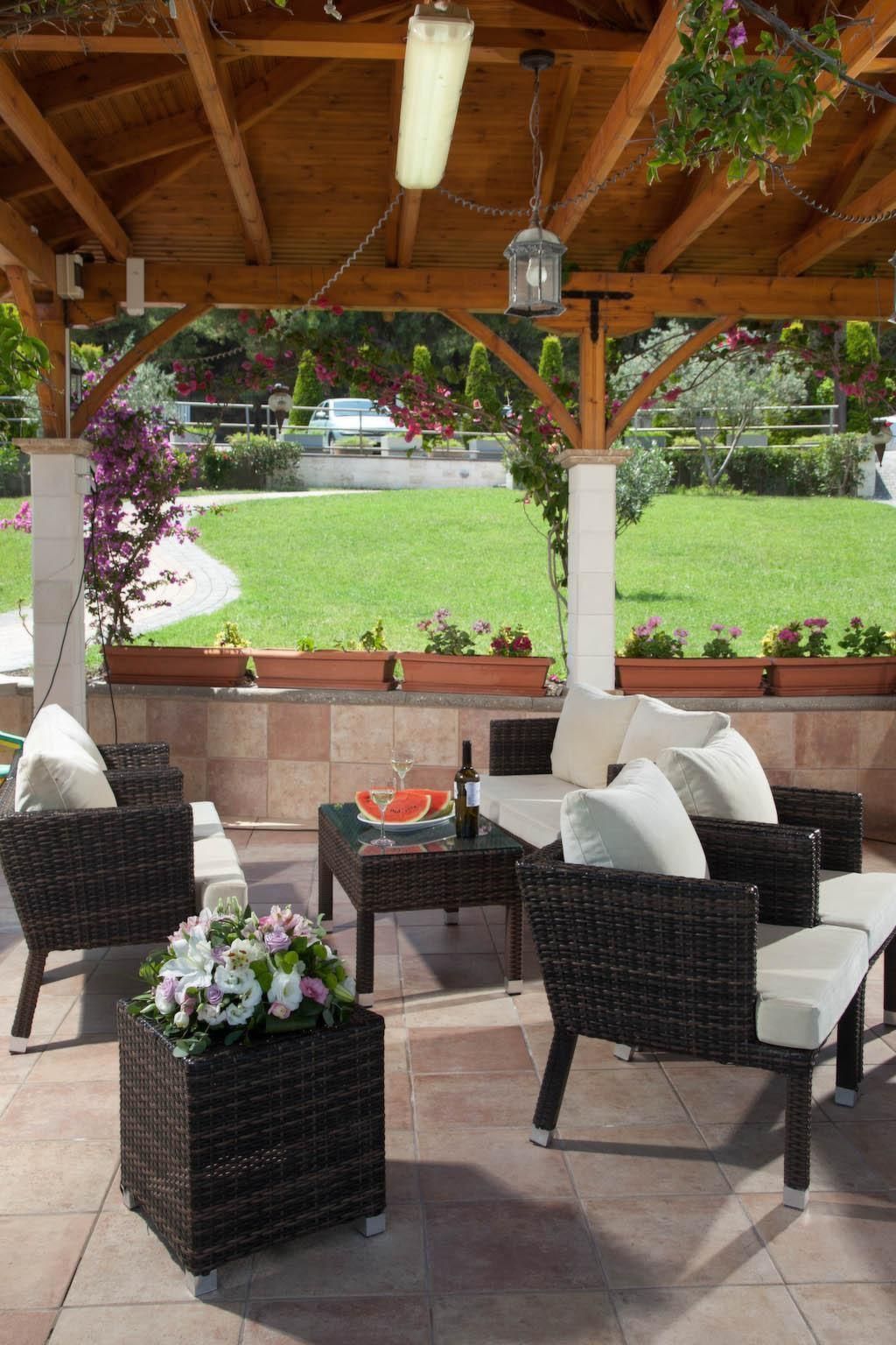 Wohnung in Pallini mit Eigener Terrasse-Drinnen