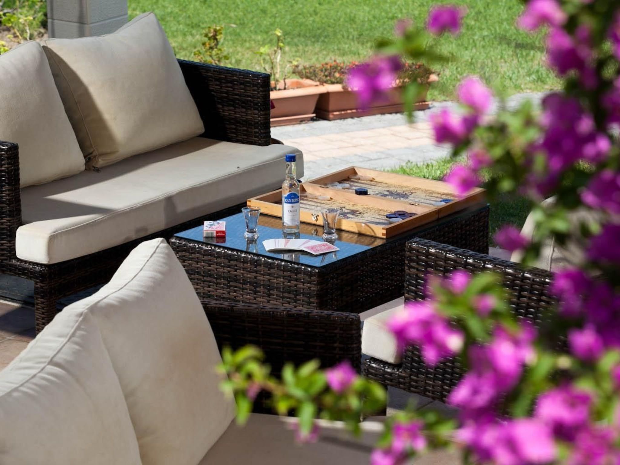 Wohnung in Pallini mit Eigener Terrasse-Drinnen