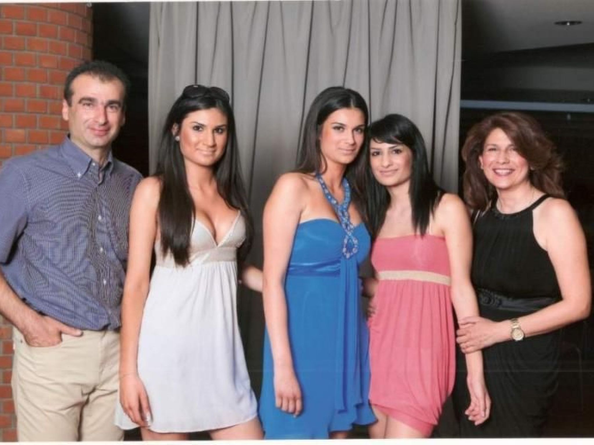 In Pallini mit Eigenem Balkon-Drinnen