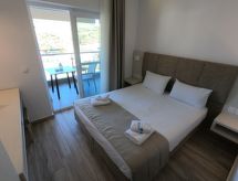 Knusse studio voor 2 met zwembad, op 150m van zee in Nikiti - thumbnail 4
