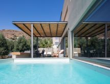 Neu gebaute Villa mit privatem Pool und Grillplatz