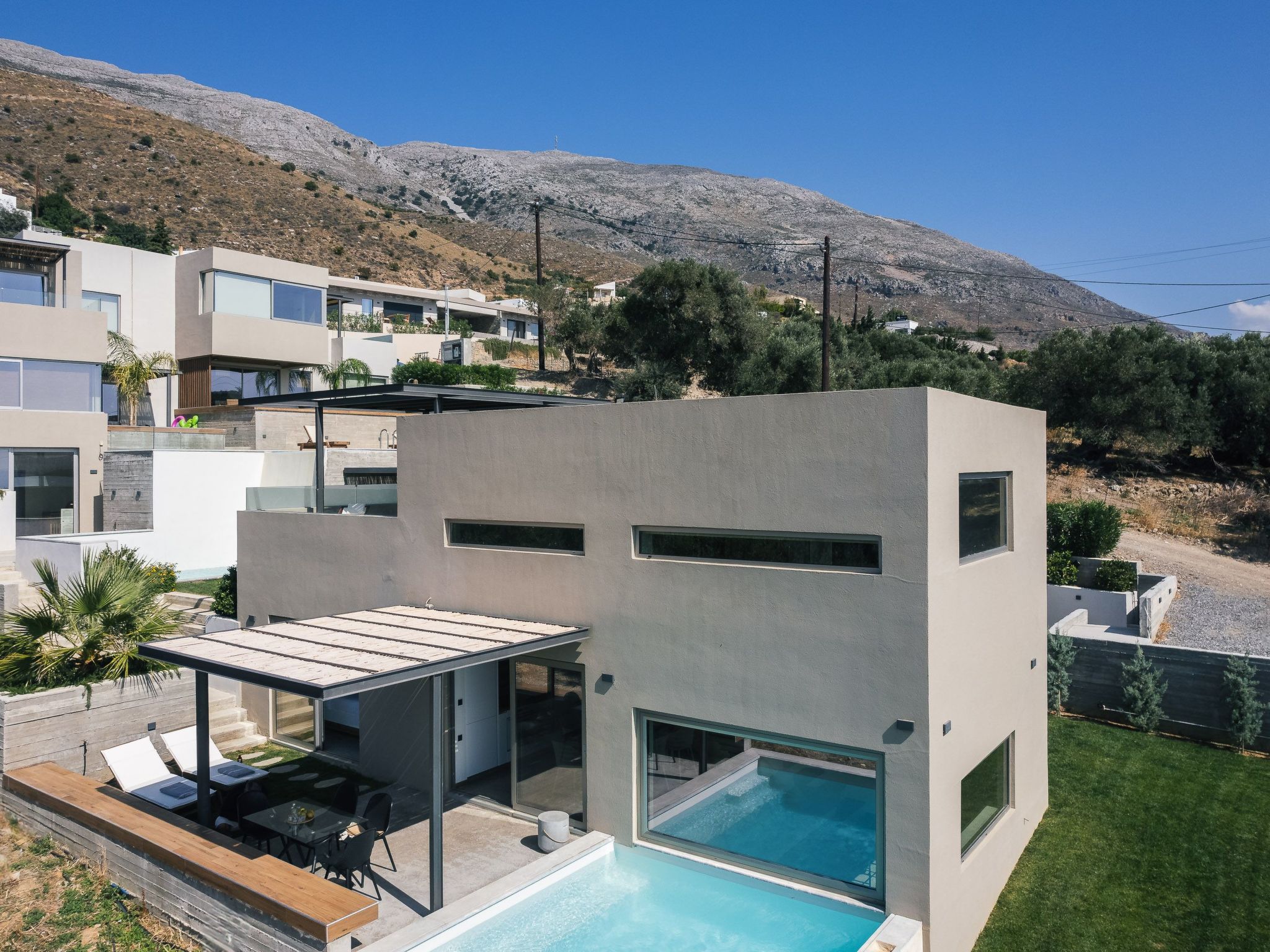 Neu gebaute Villa mit privatem Pool und Grillplatz-Inside