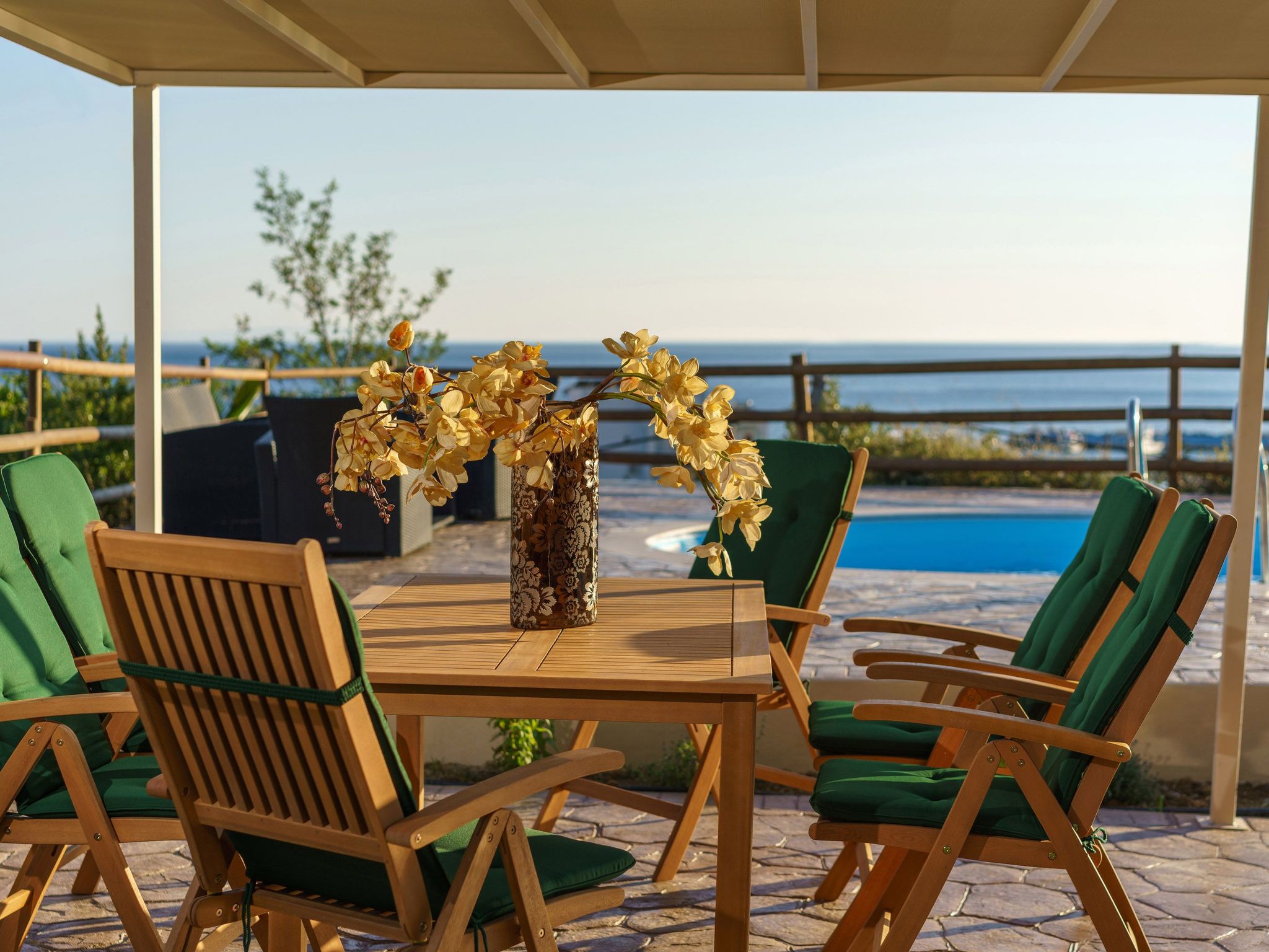 Villa, Privater Pool Gehweite zu Annehmlichkeiten-Image-tags.info