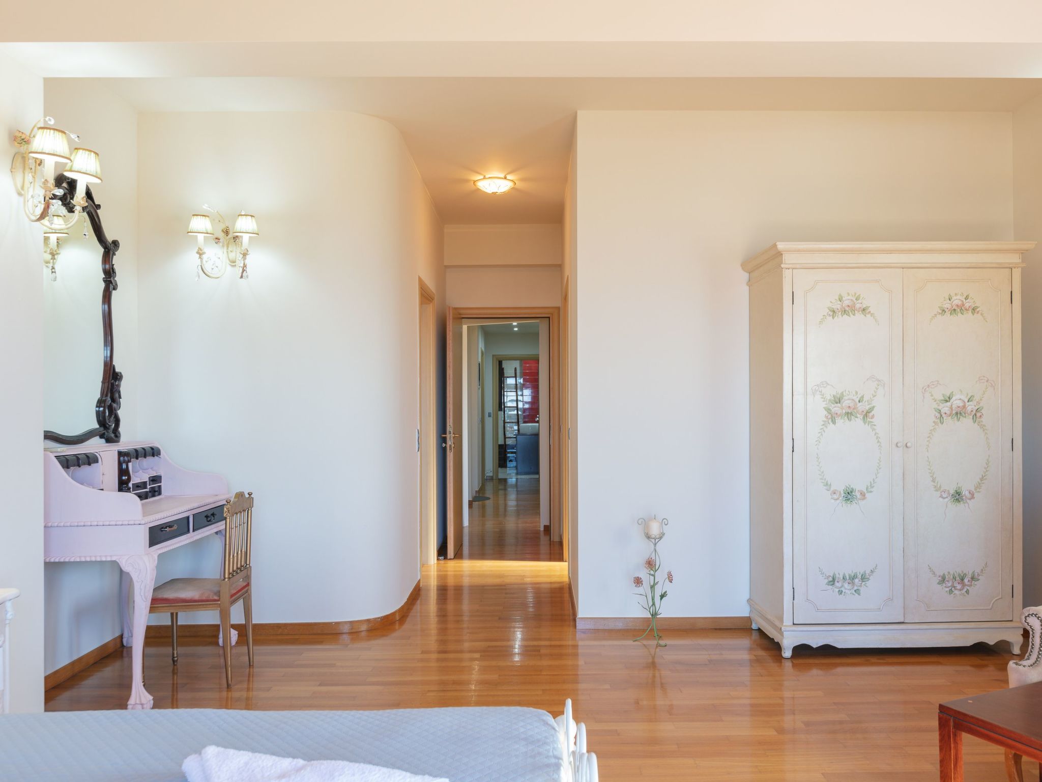 Villa, Privater Pool Gehweite zu Annehmlichkeiten-Image-tags.info