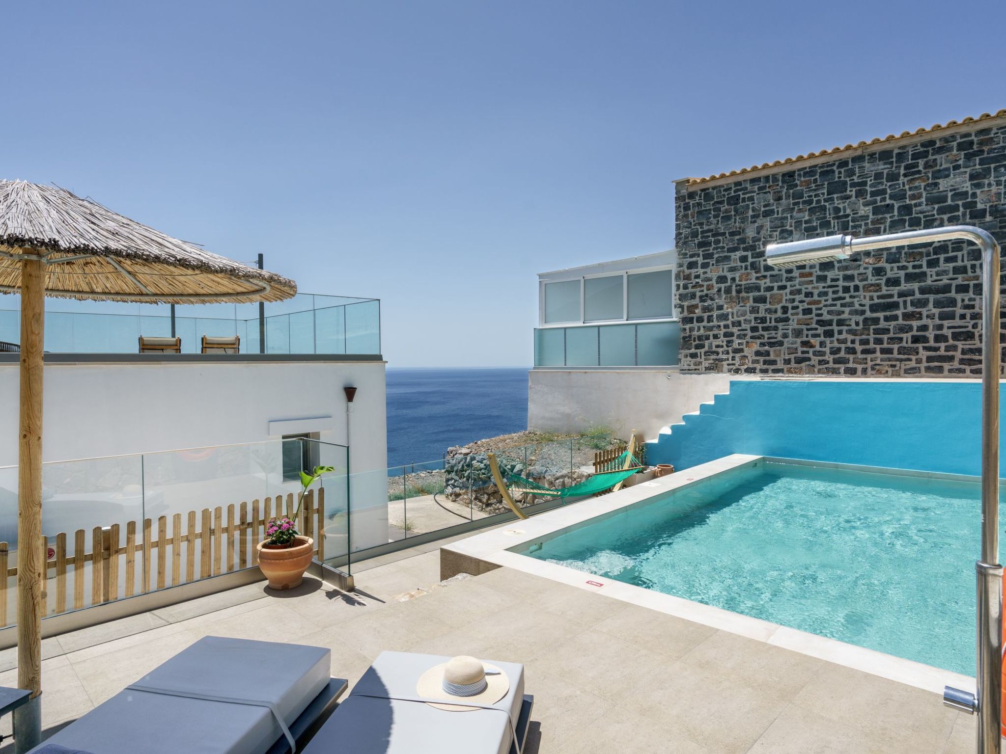 Neue Villa mit privatem Pool und BBQ, 2.5km zum Strand