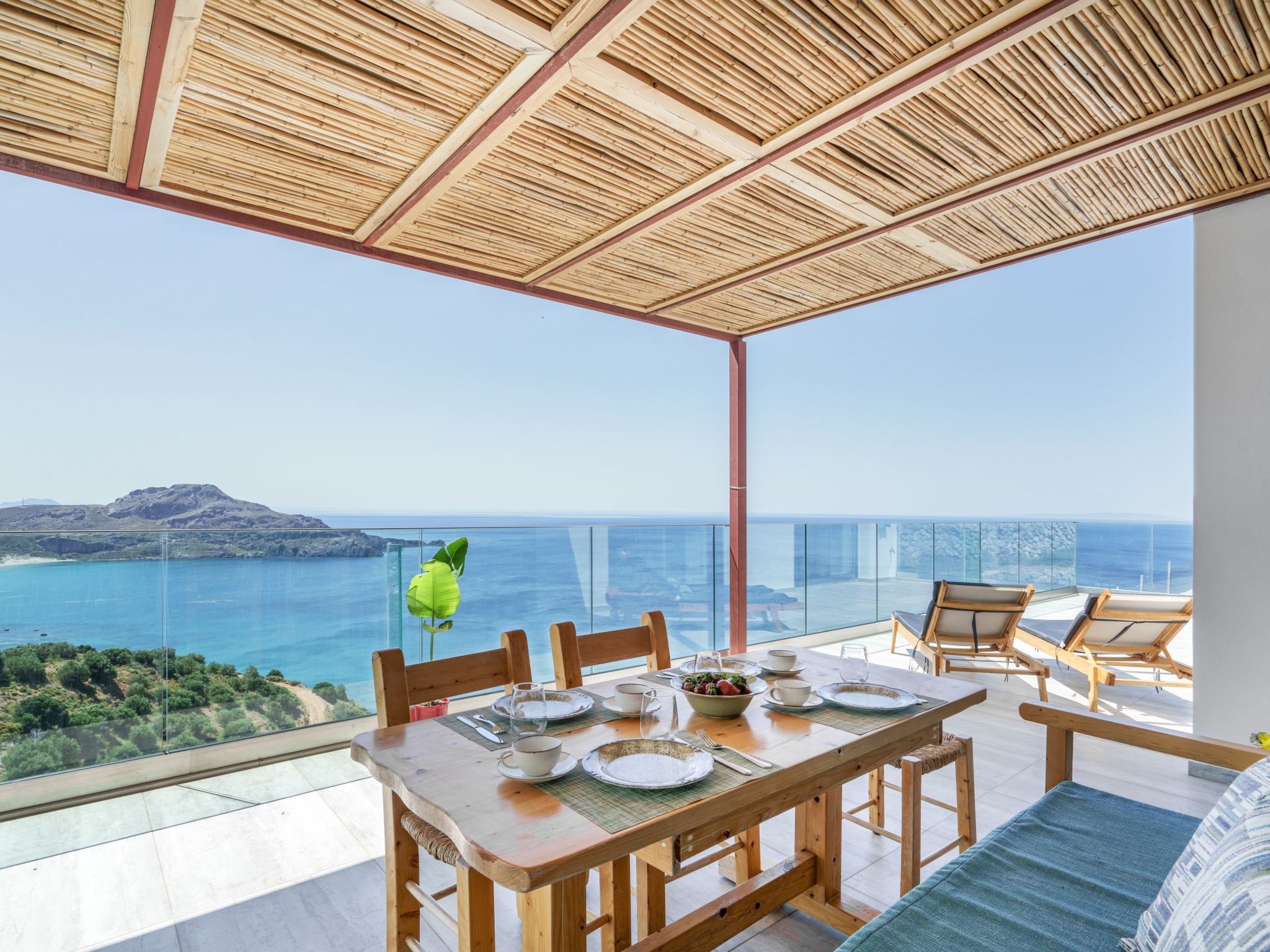 Neue Villa mit privatem Pool und BBQ, 2.5km zum Strand-Outside