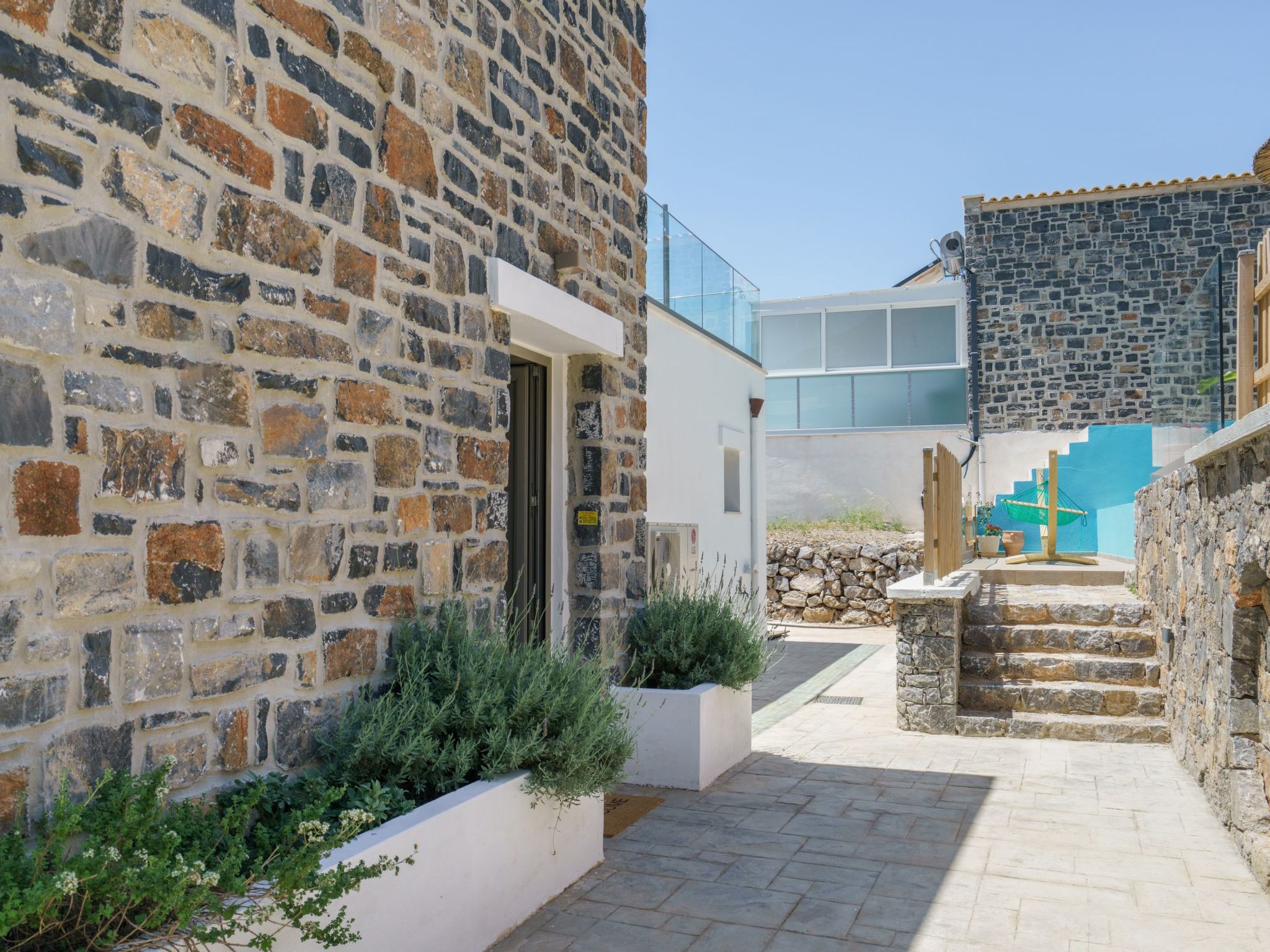 Neue Villa mit privatem Pool und BBQ, 2.5km zum Strand-Outside