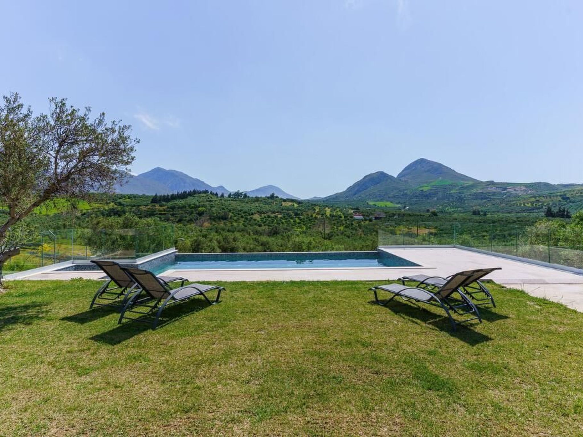 Villa Terra Divina-Outside