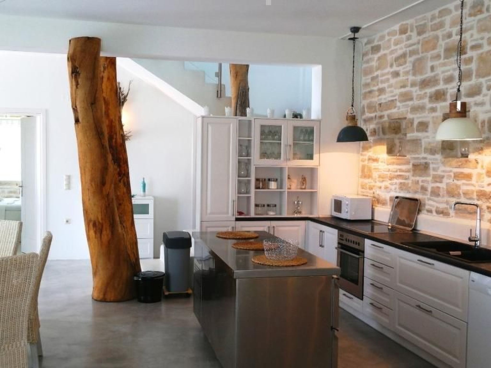 Villa Ella-Image-tags.info