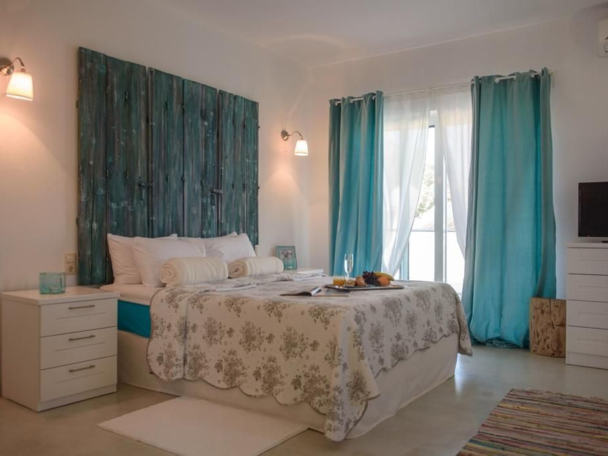 Villa Ella-Image-tags.info