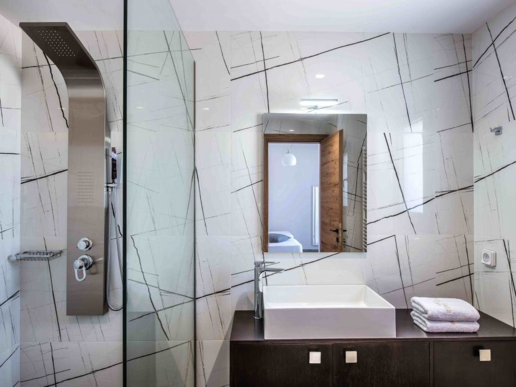 Pitsidia Hills-Image-tags.info