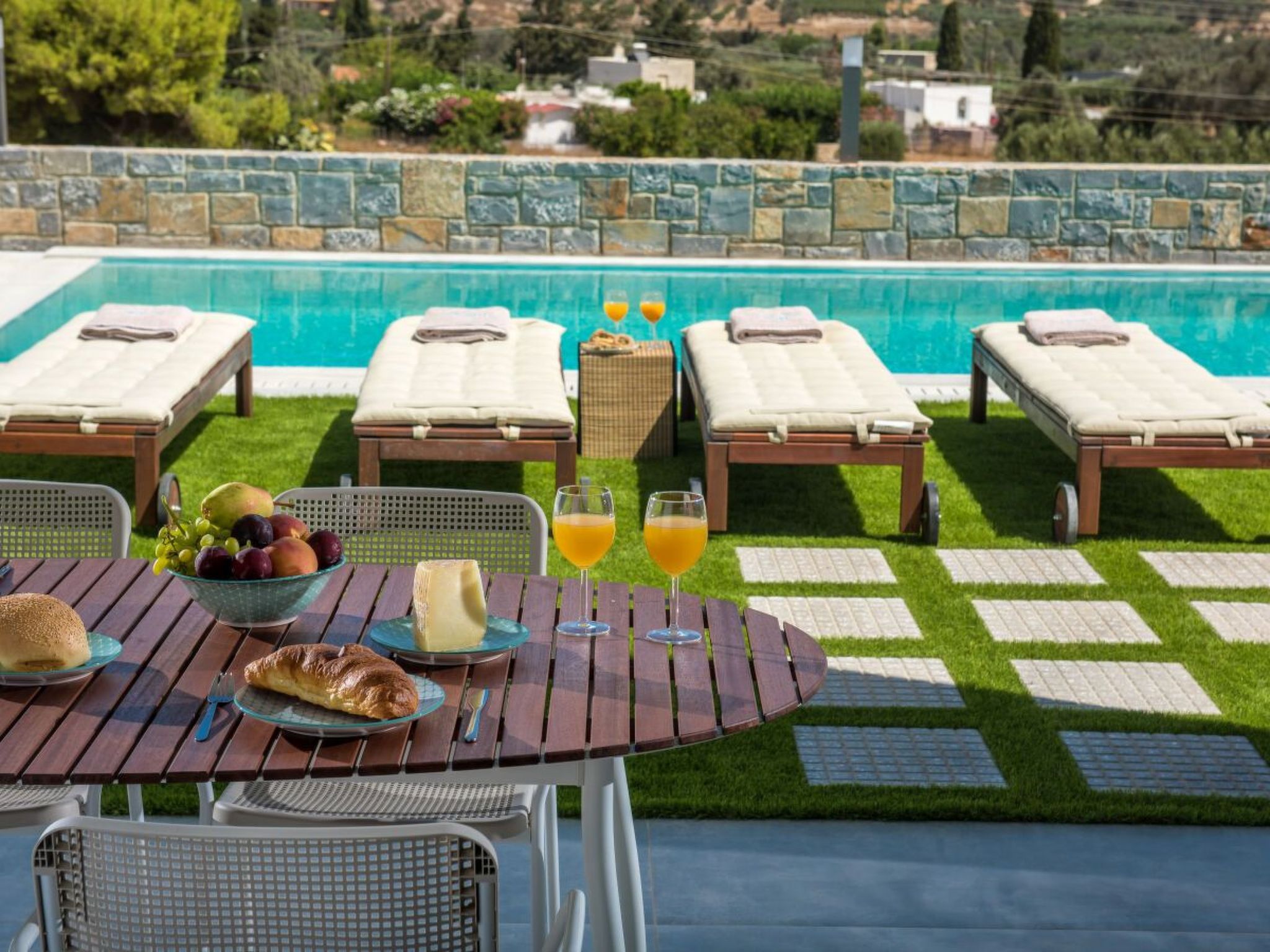 Pitsidia Hills-Image-tags.info