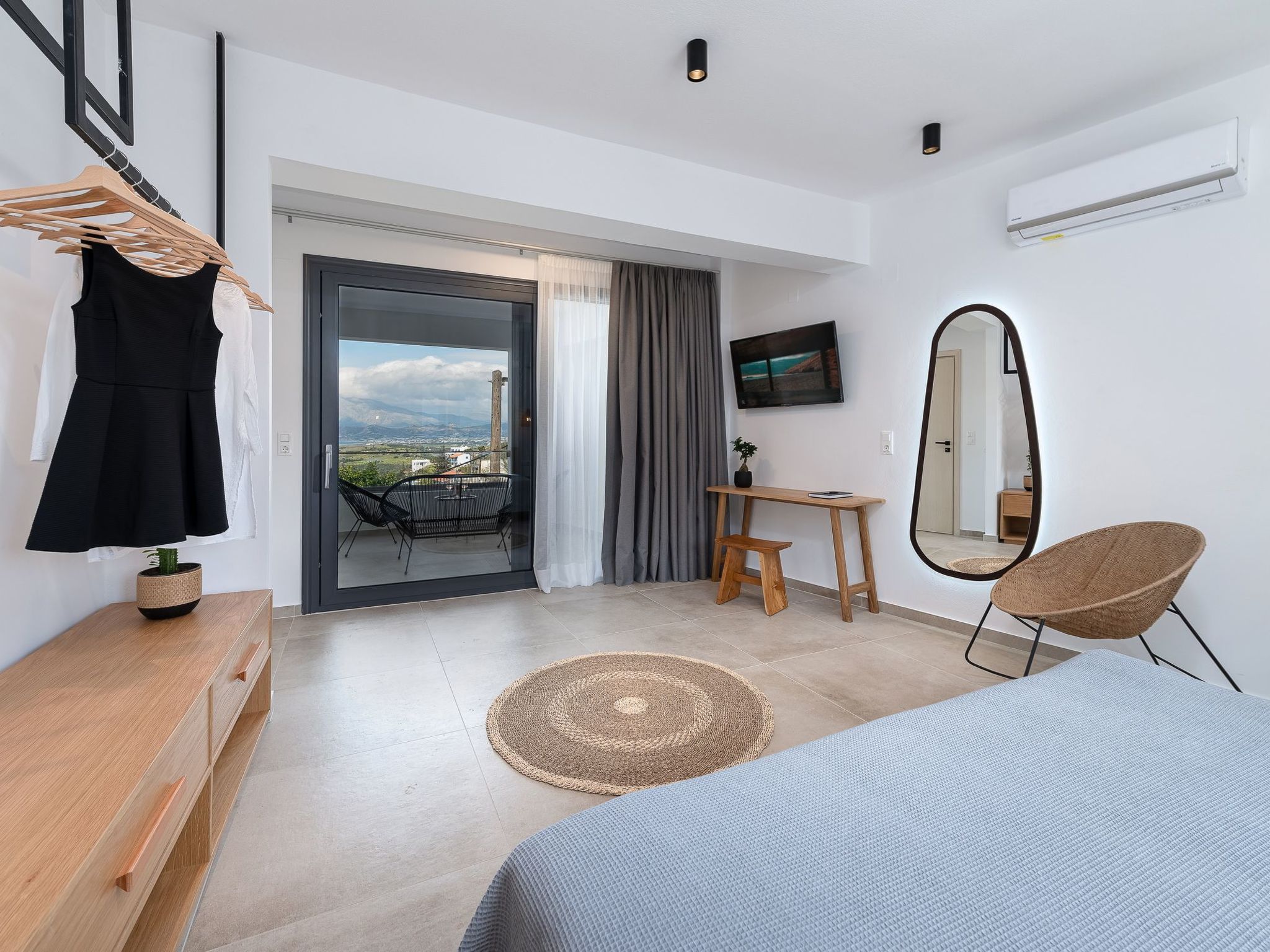 Calma-Image-tags.info