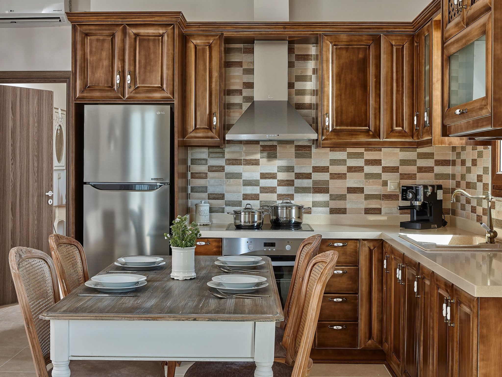 Orelia-Image-tags.info