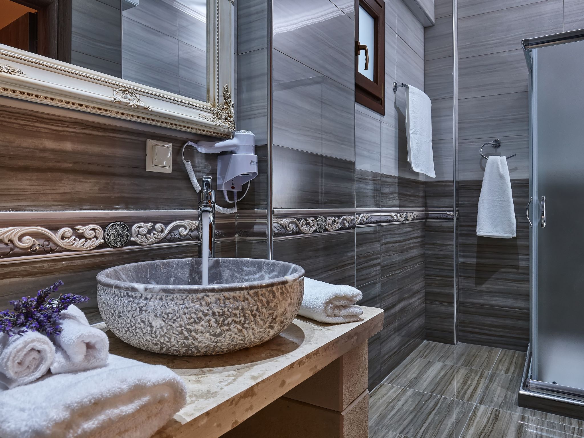 Orelia-Image-tags.info