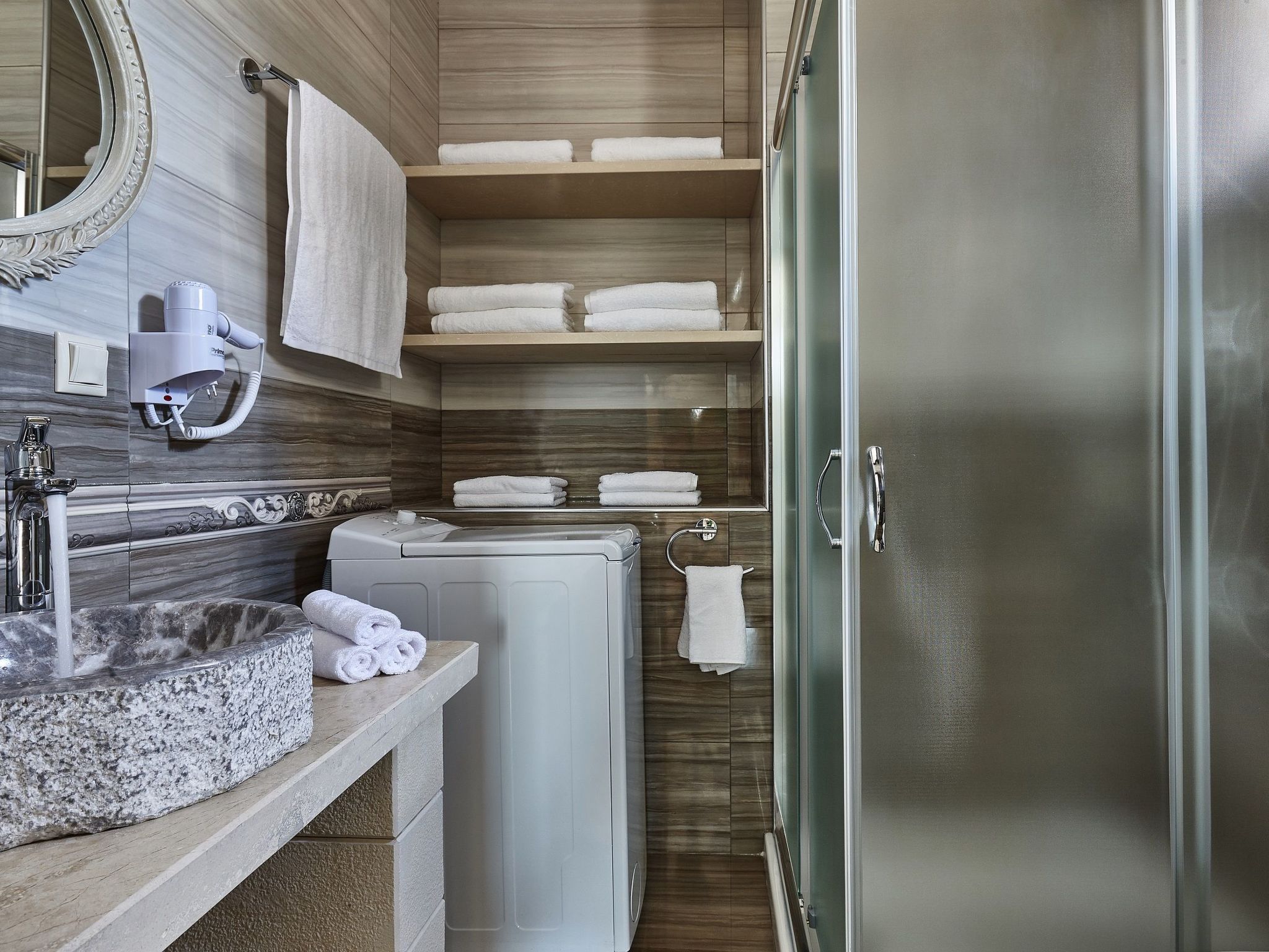 Orelia-Image-tags.info