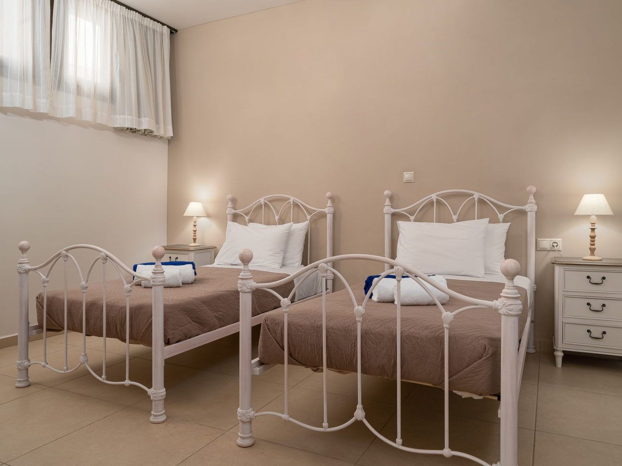 Orelia-Image-tags.info