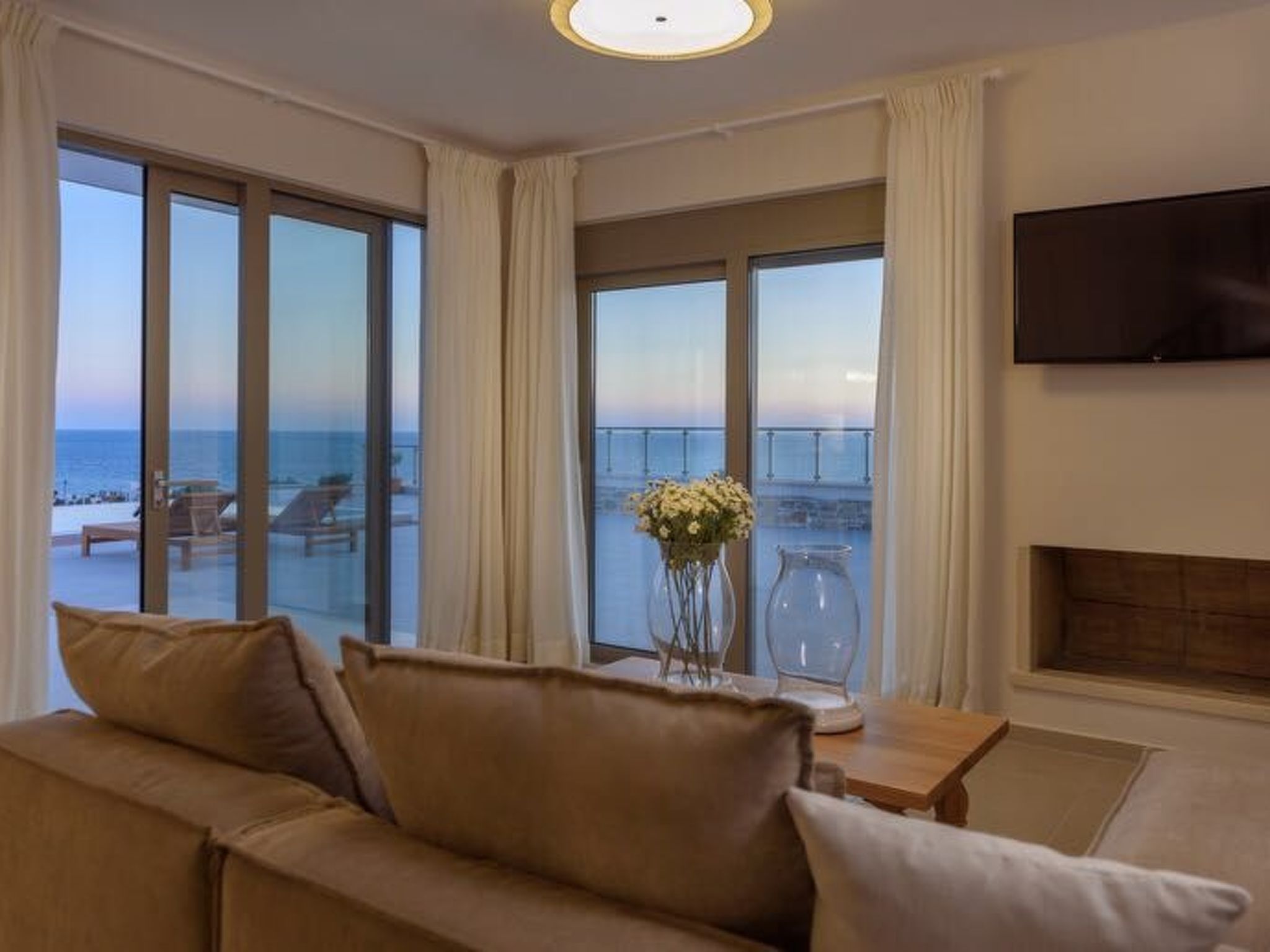 Delfini Villa-Drinnen