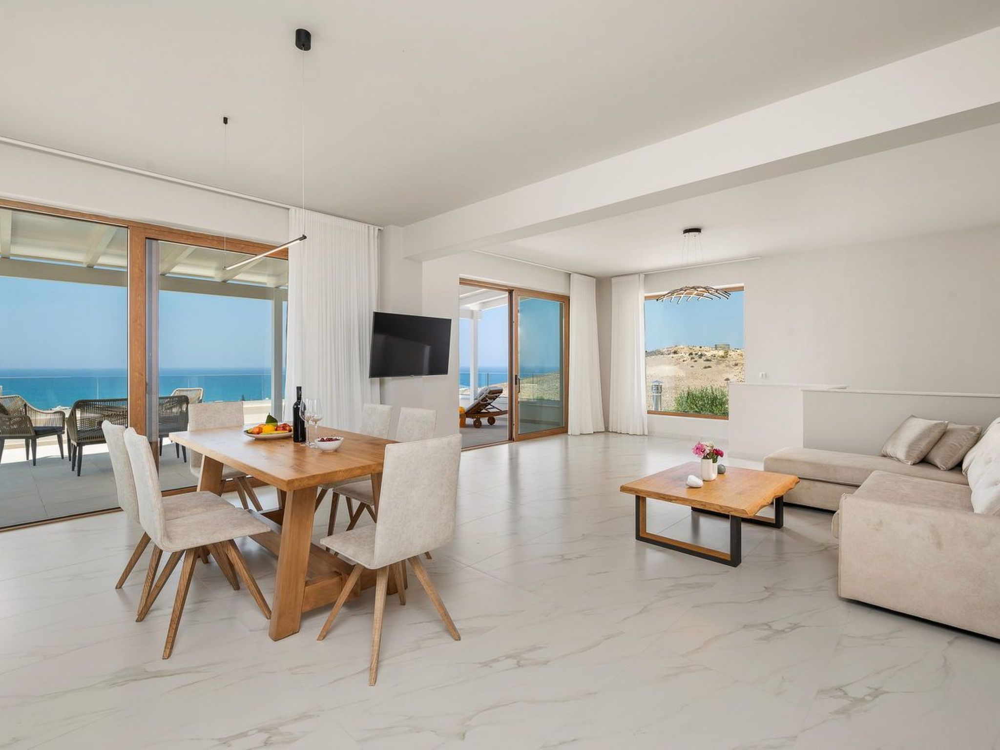 Villa Delfini 6-Drinnen