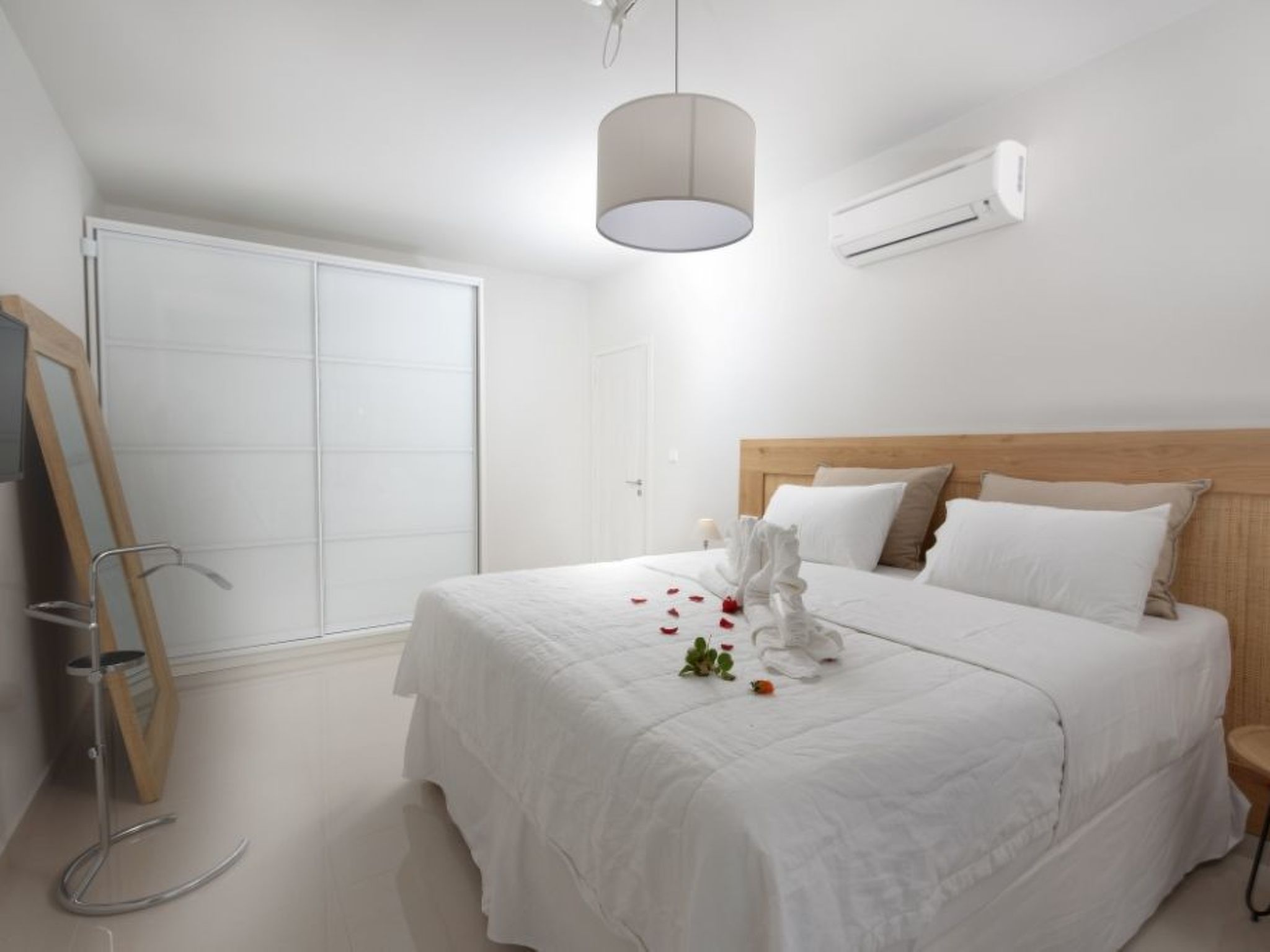 Delfini4-Image-tags.info