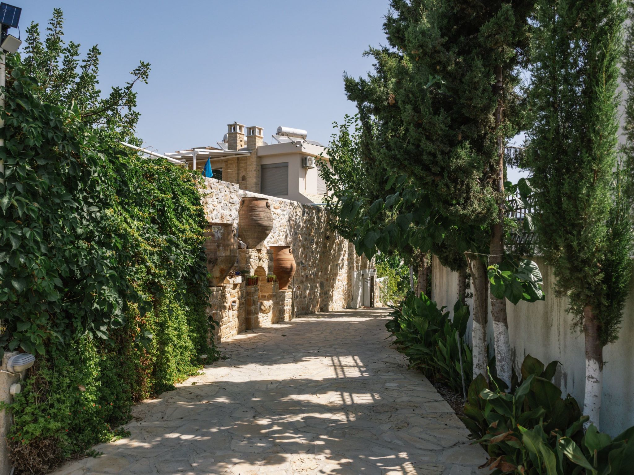 Apartment Mythos - Image 2