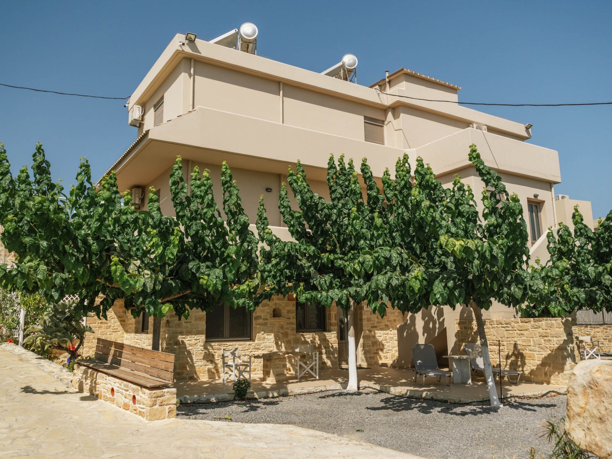 Apartment Mythos - Image 4