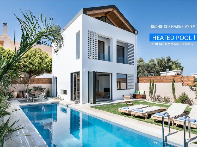 10-persoons vakantiehuis met privézwembad in Agia Marina in Agia Marina