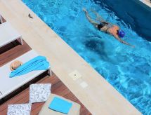 Vrijstaande villa Fos met privézwembad en uitzicht op zee in Agia Marina - thumbnail 5