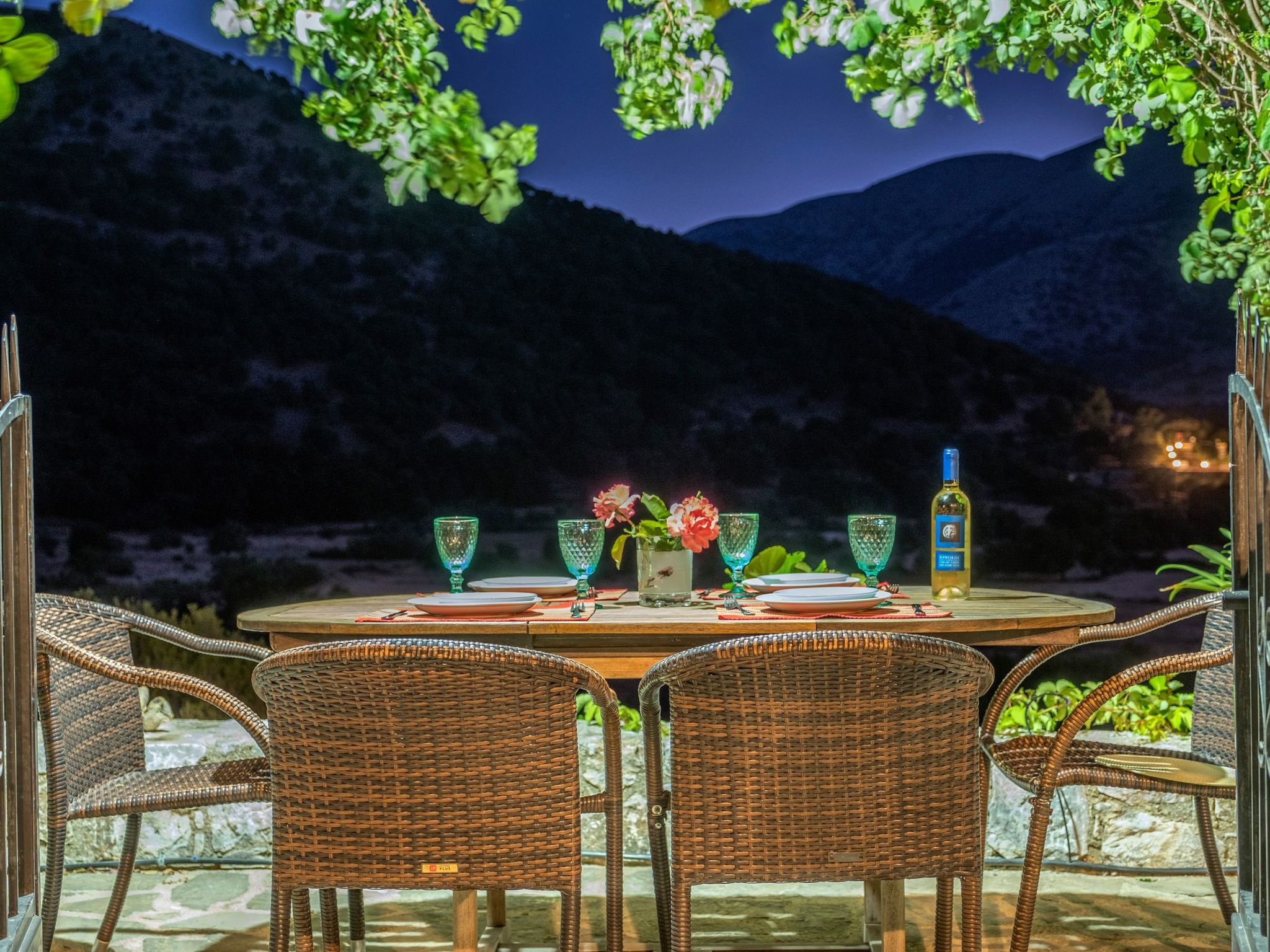 Villa aus Stein "Galatia"-Image-tags.info