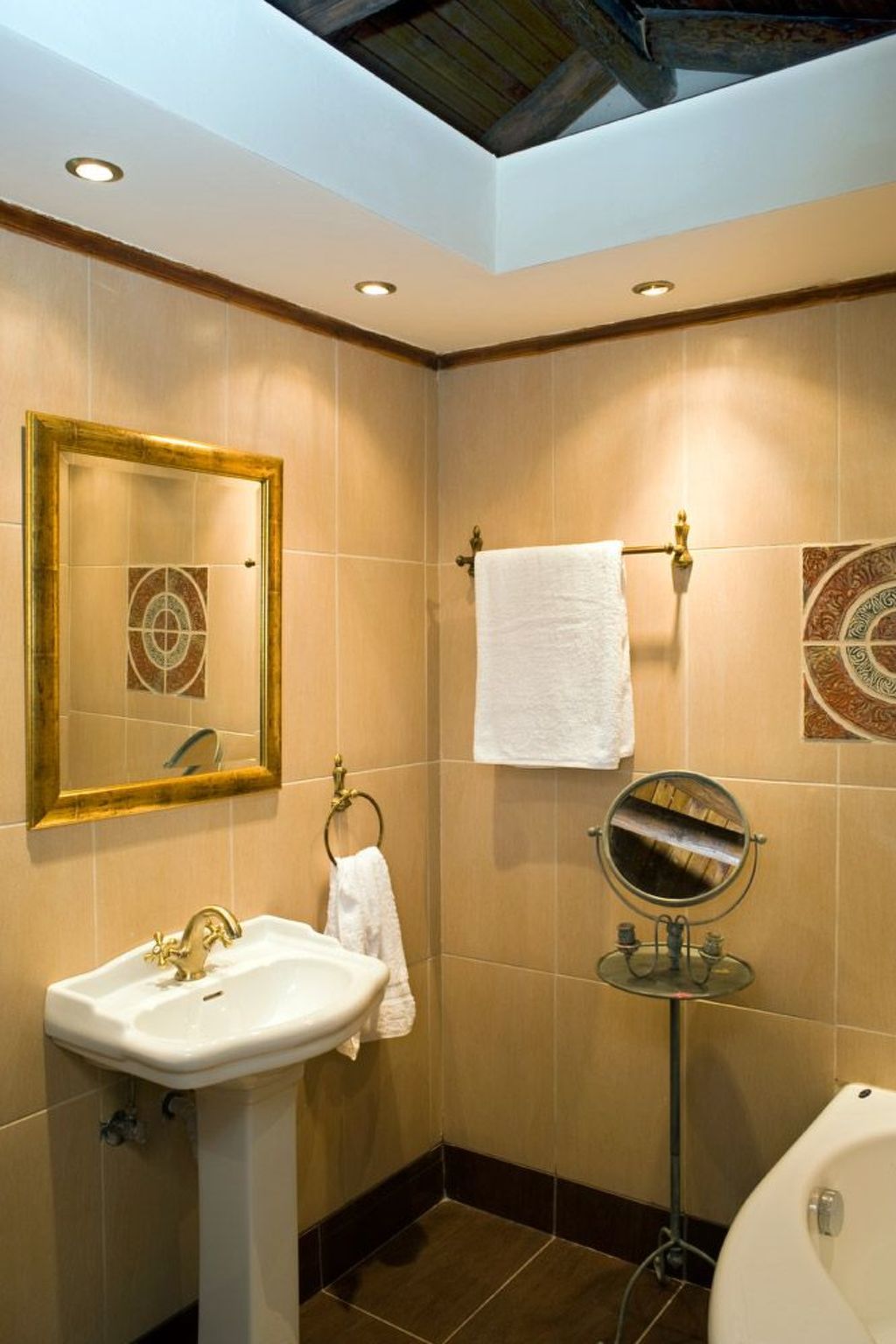 Villa aus Stein "Galatia"-Image-tags.info