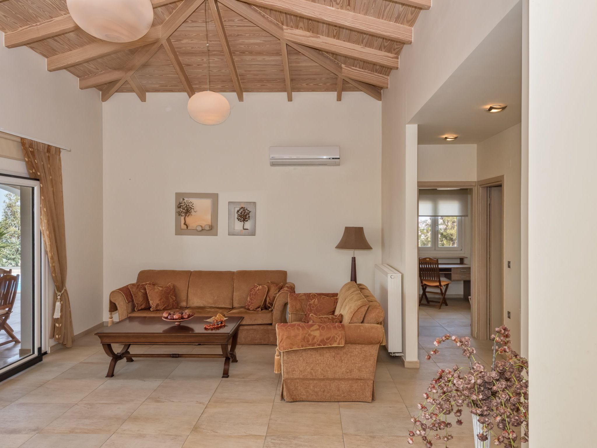 Karmilos Hill Villa - absolute Privatsphäre-Dedans