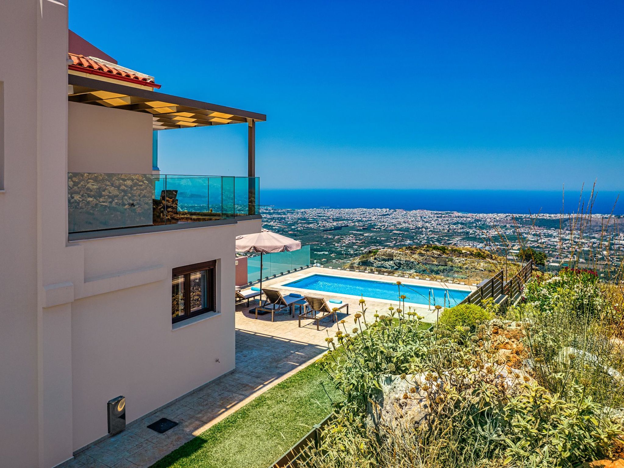 "Villa Nektar" mit privatem Pool-Dehors