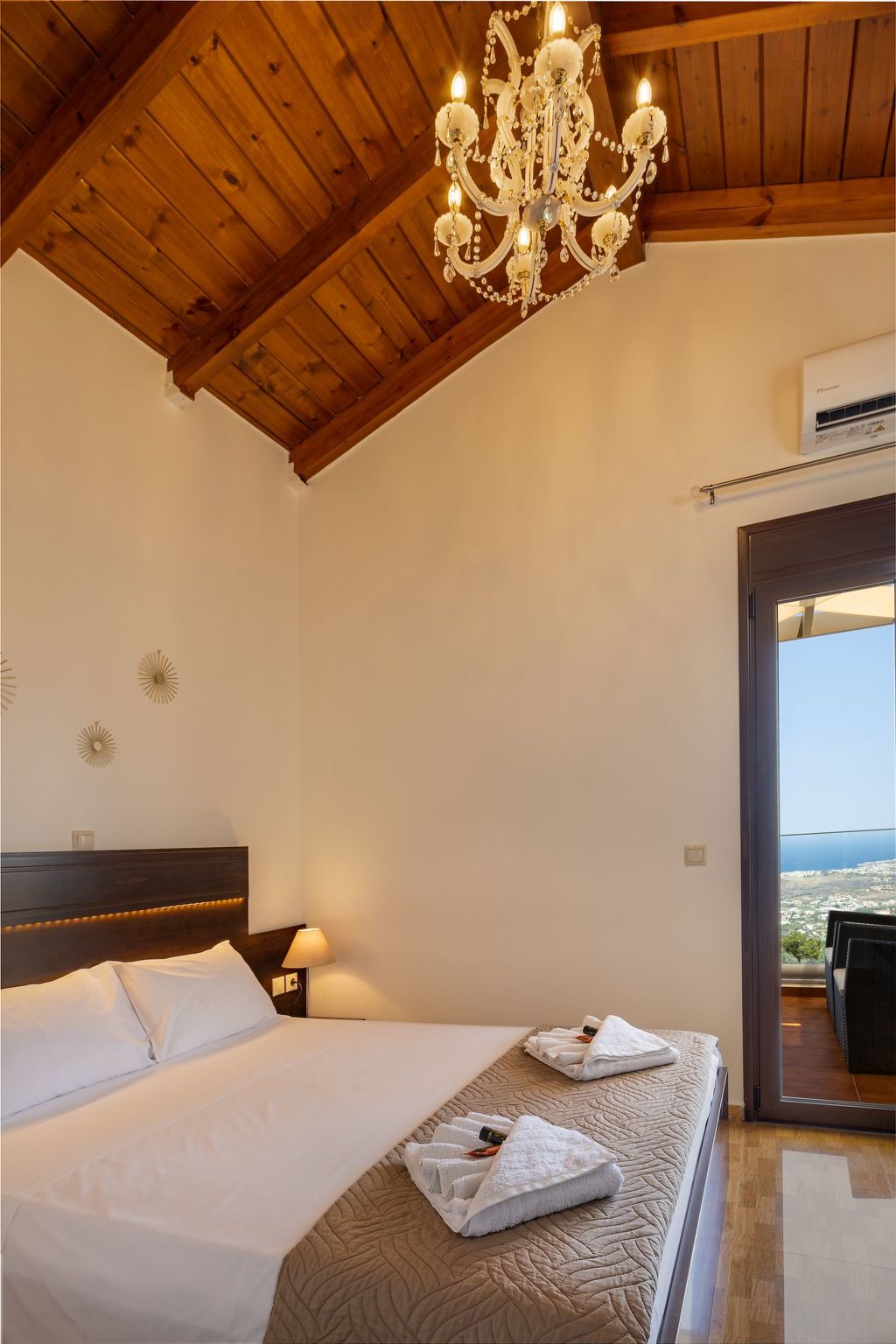 "Villa Nektar" mit privatem Pool-Dedans