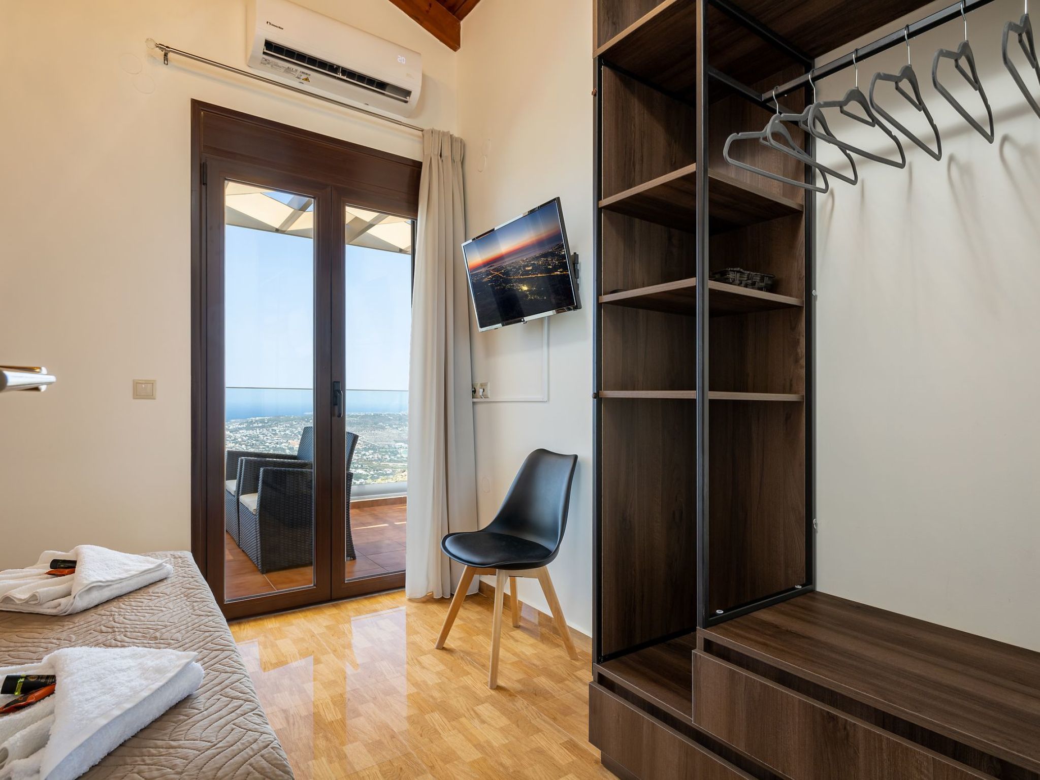 "Villa Nektar" mit privatem Pool-Dedans