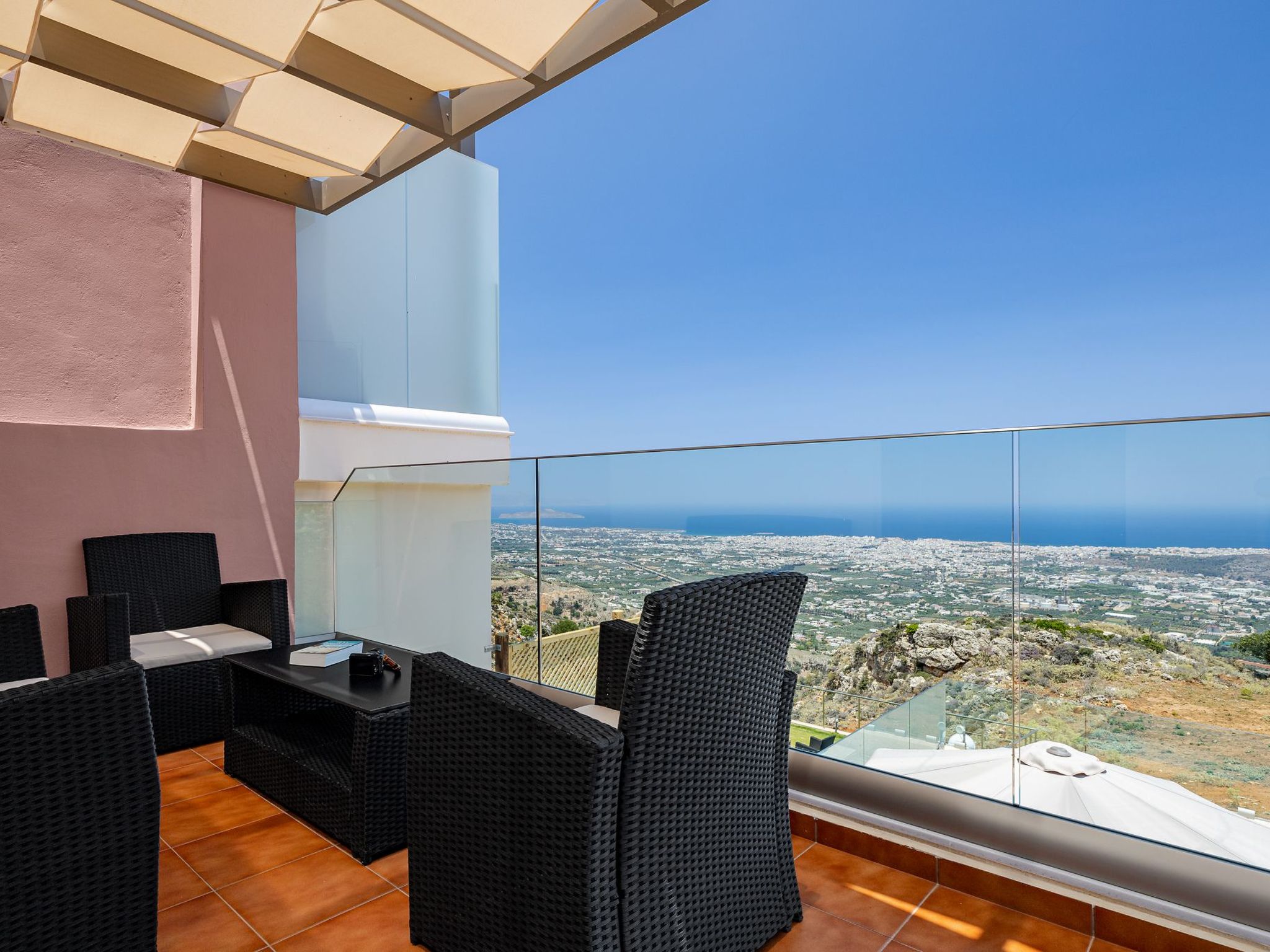 "Villa Nektar" mit privatem Pool-Dehors